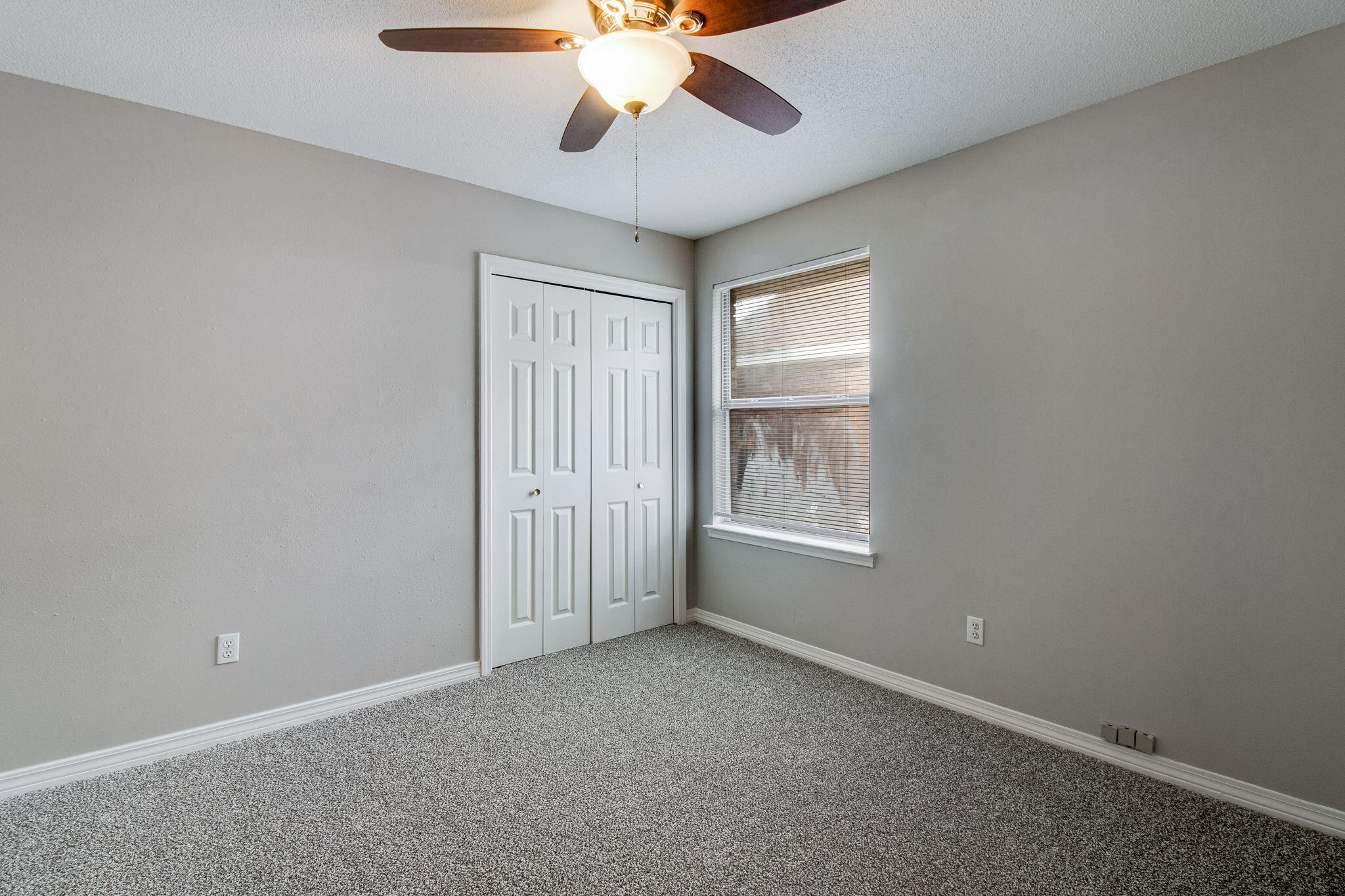 RIDGE WOOD MANOR - Residential Lease