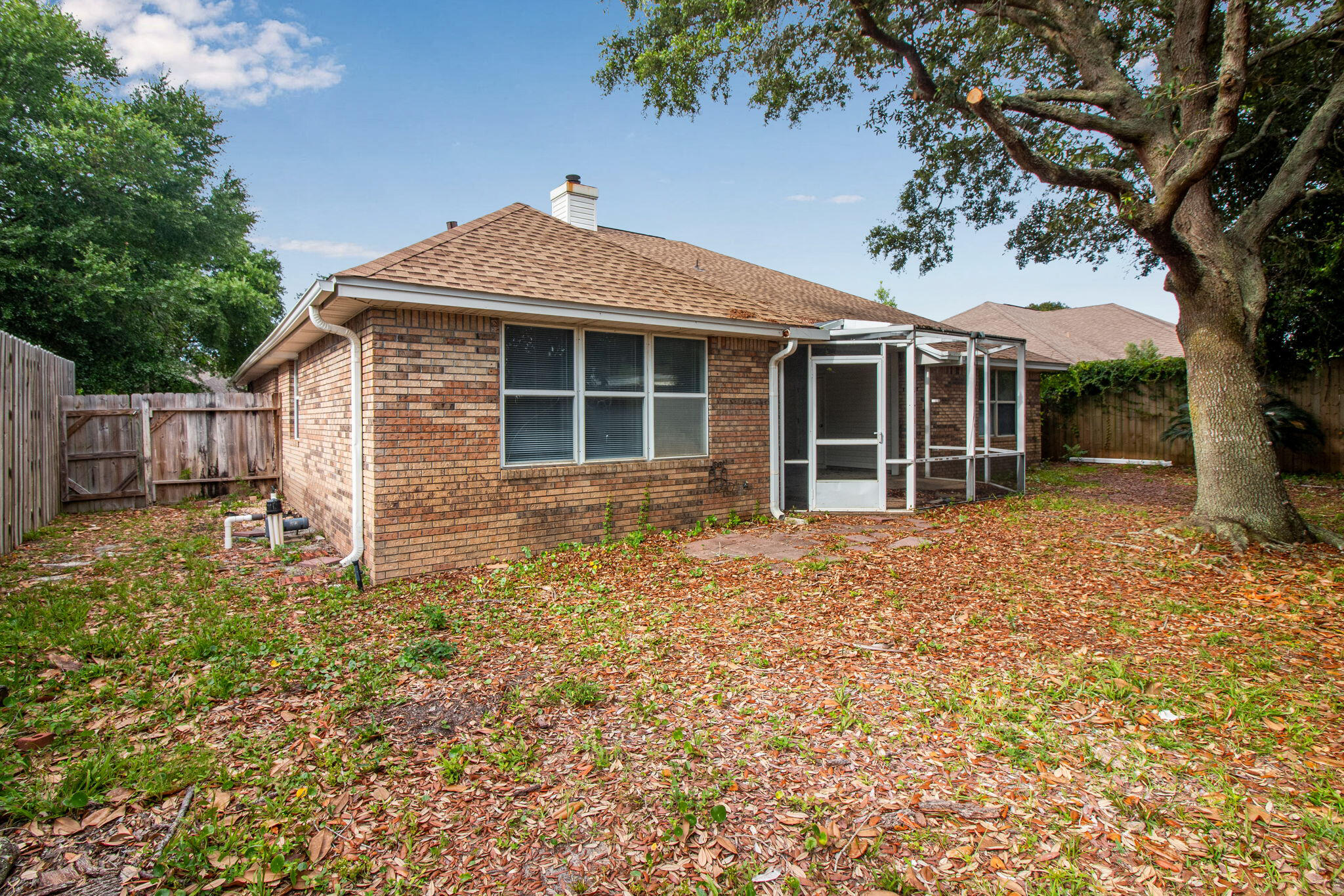 RIDGE WOOD MANOR - Residential Lease