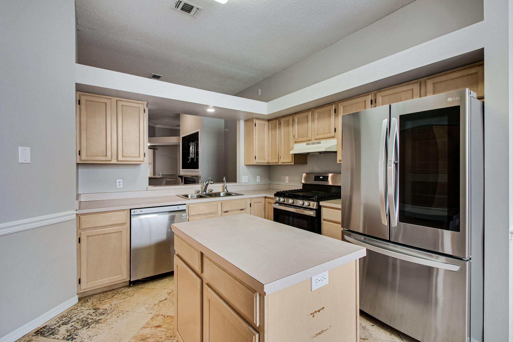 RIDGE WOOD MANOR - Residential Lease