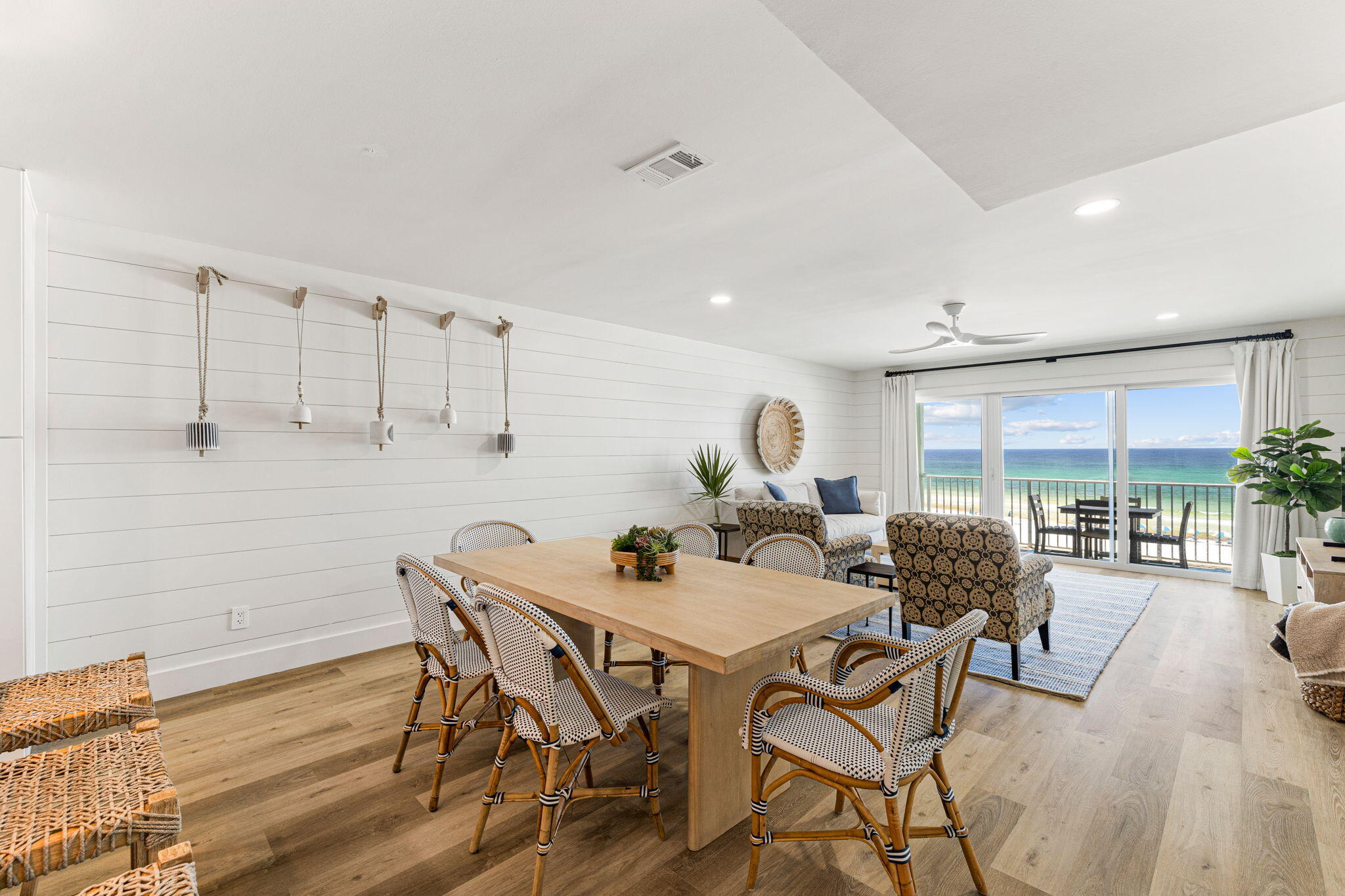 COMMODORE'S RETREAT LIMITED CONDO - Residential