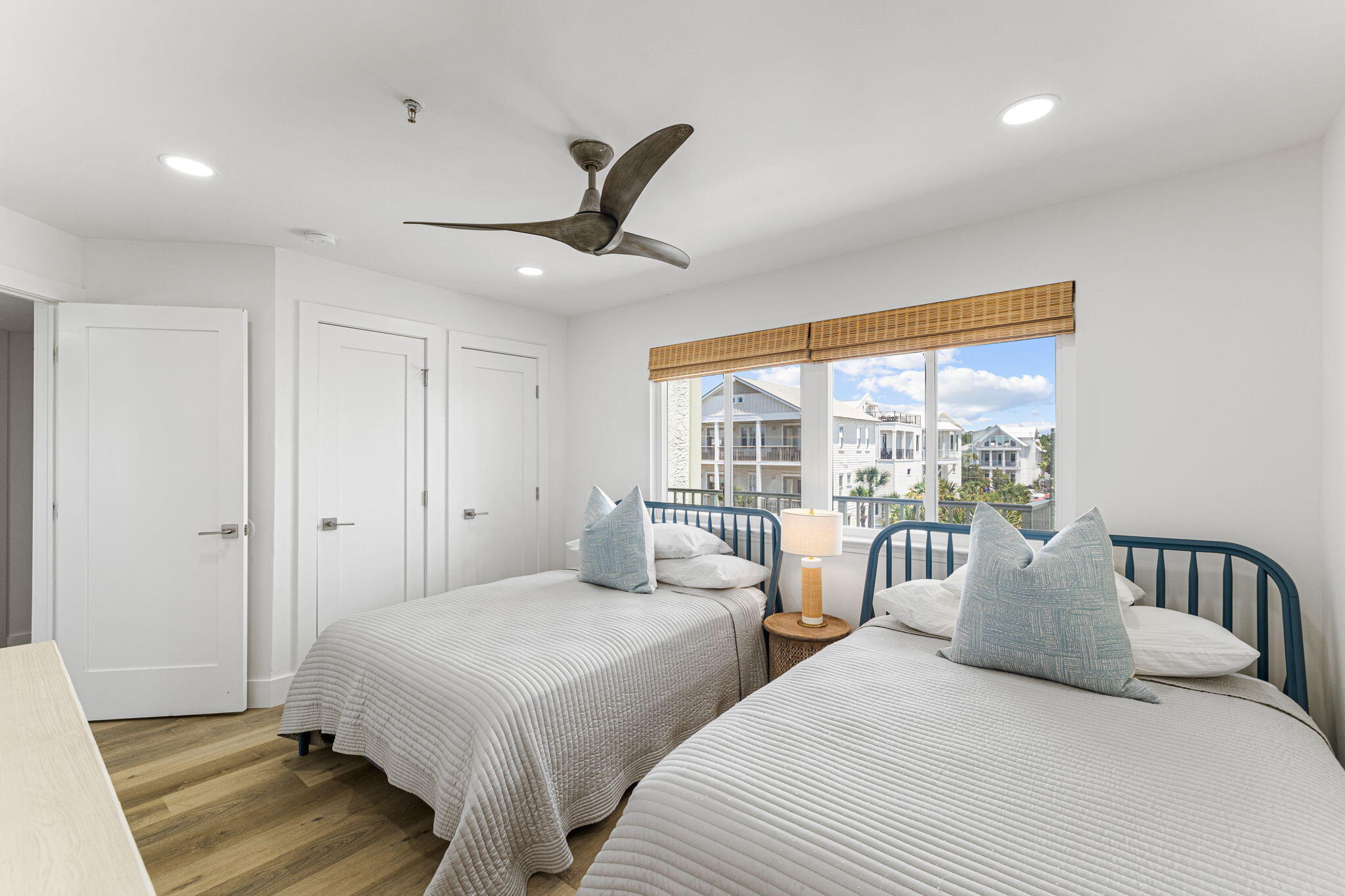 COMMODORE'S RETREAT LIMITED CONDO - Residential