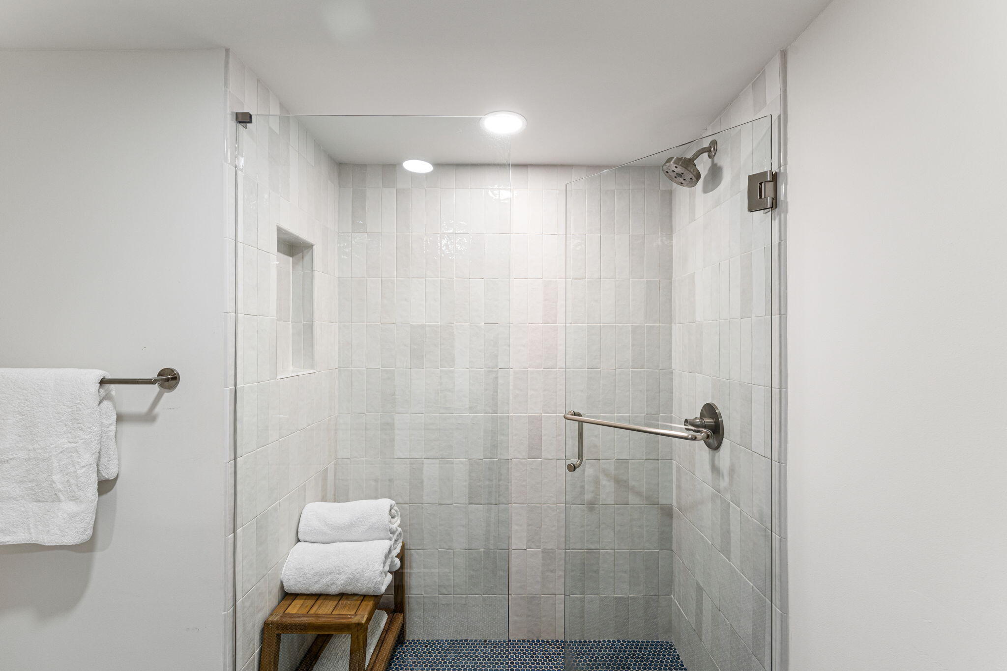 COMMODORE'S RETREAT LIMITED CONDO - Residential