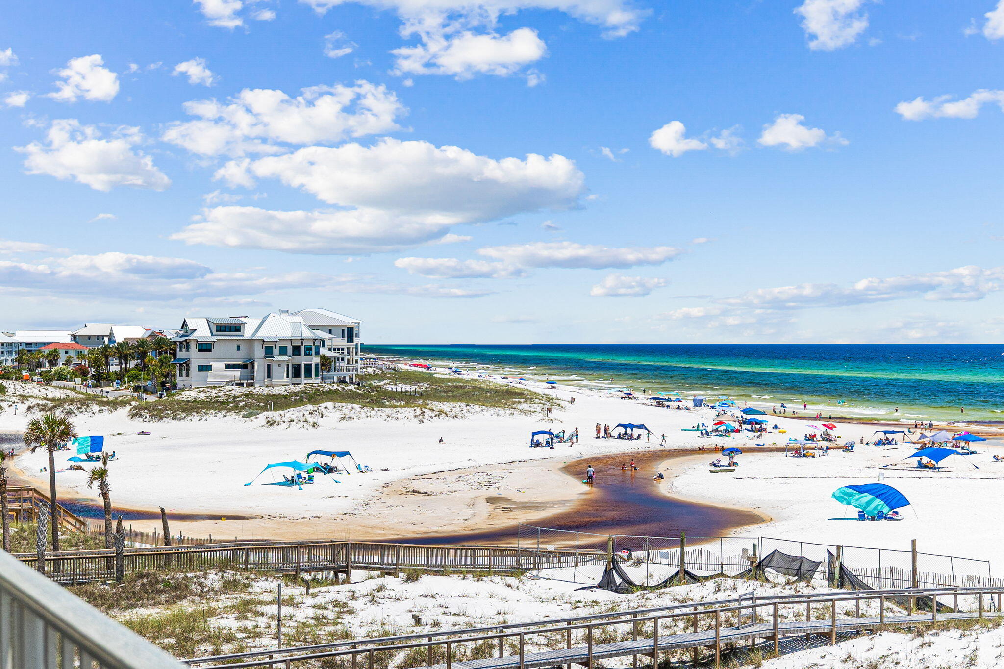 COMMODORE'S RETREAT LIMITED CONDO - Residential