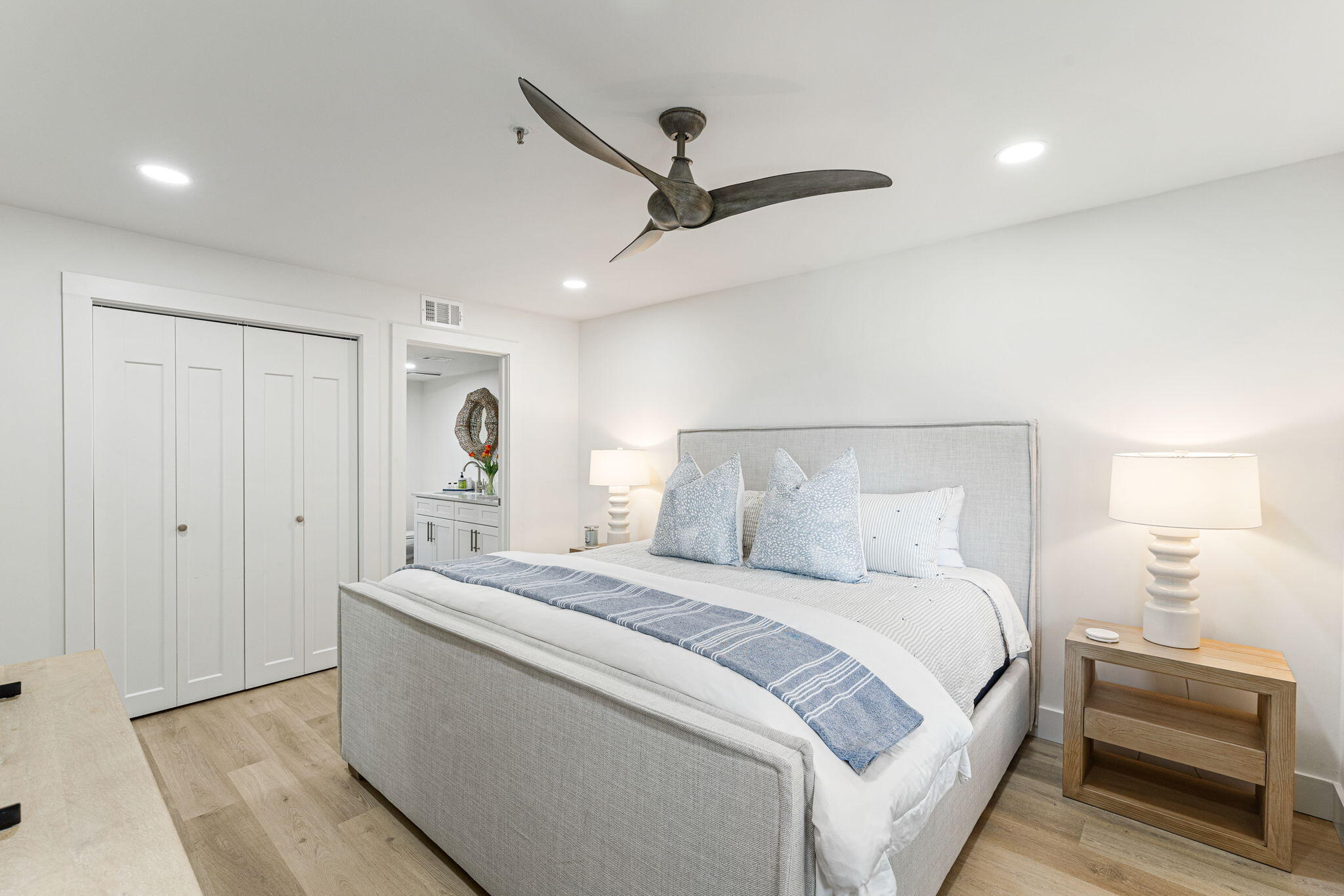 COMMODORE'S RETREAT LIMITED CONDO - Residential