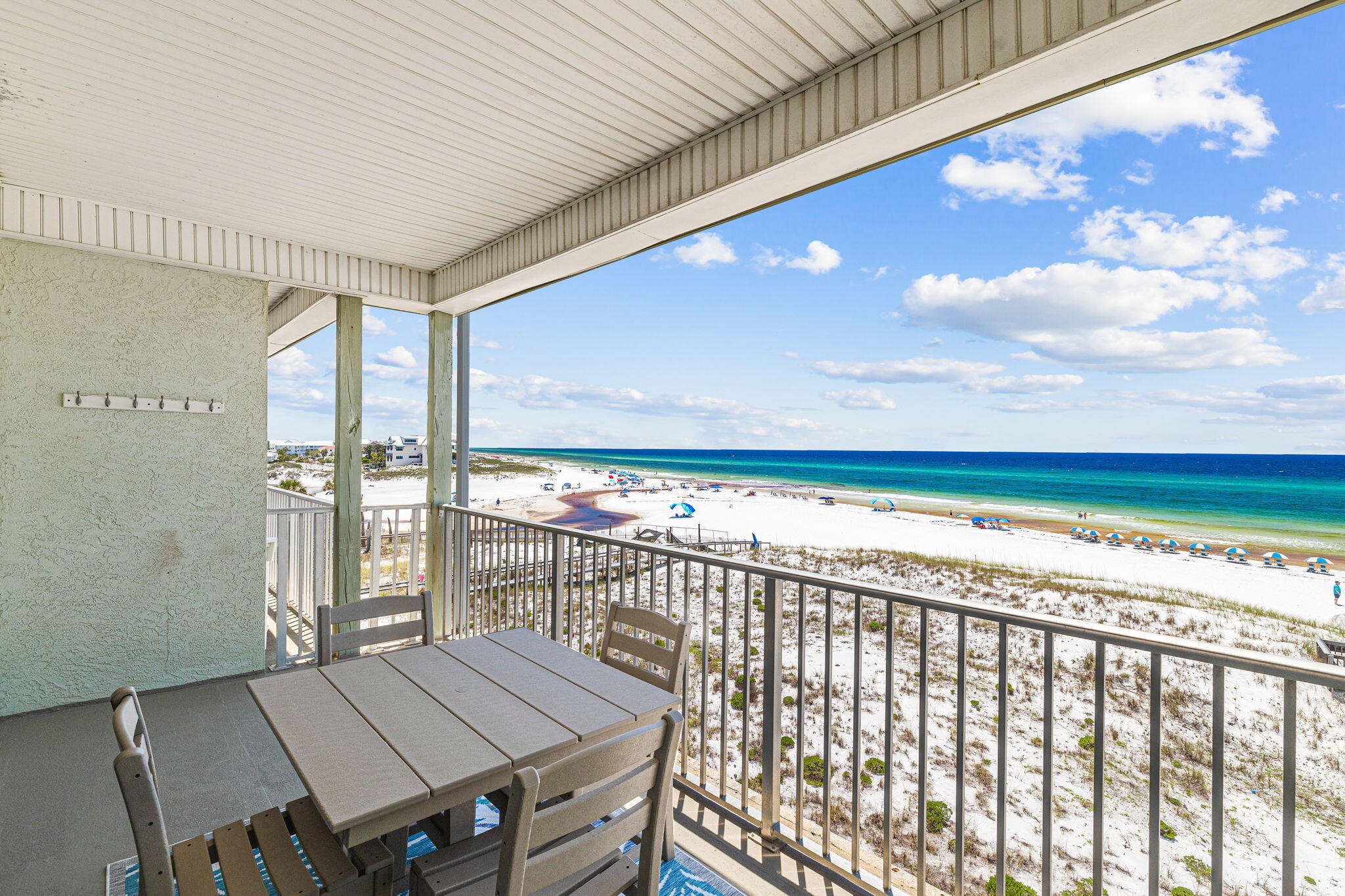 COMMODORE'S RETREAT LIMITED CONDO - Residential