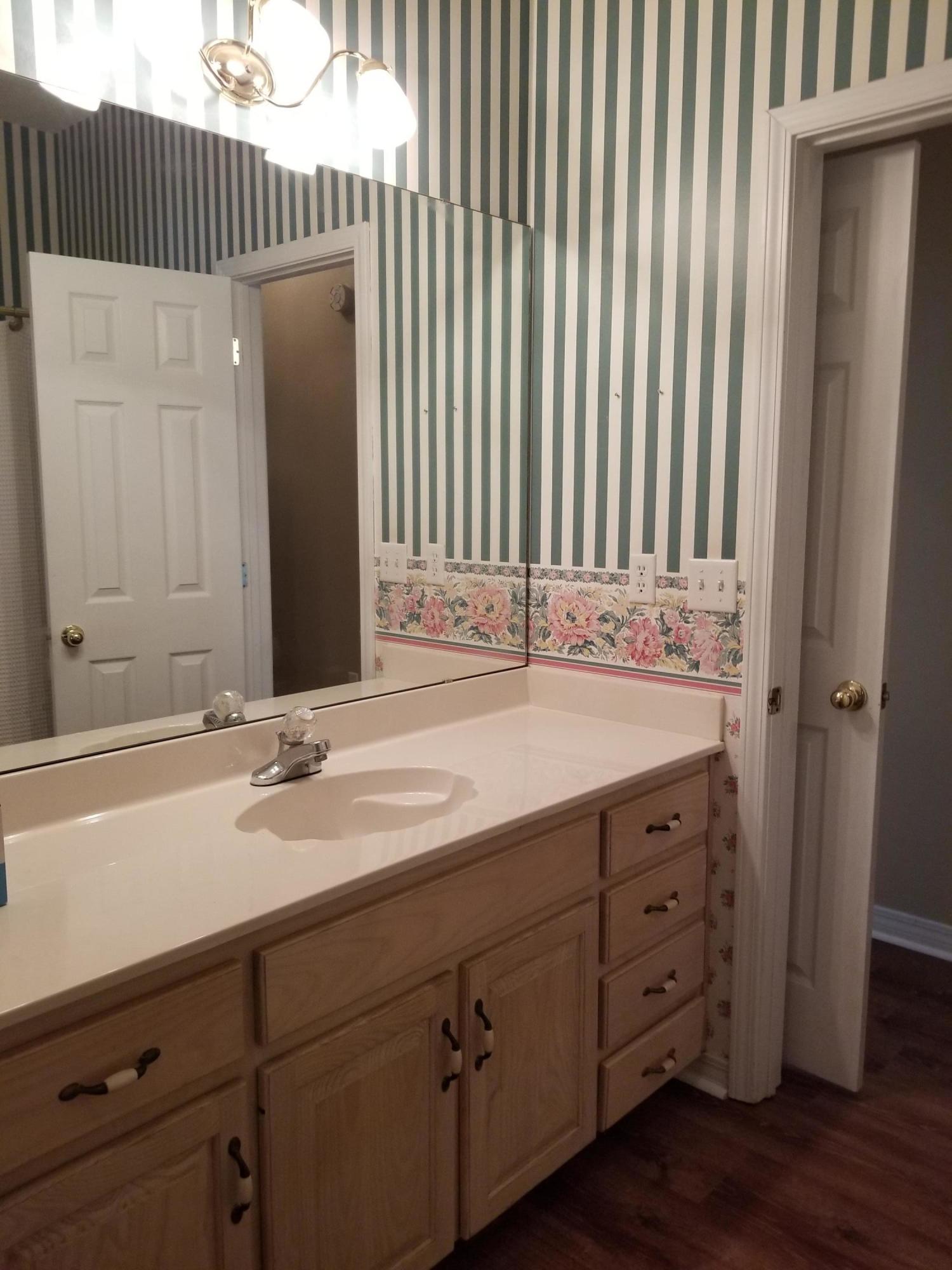 ROCKY BAYOU COUNTRY CLUB ESTATES 3 - Residential