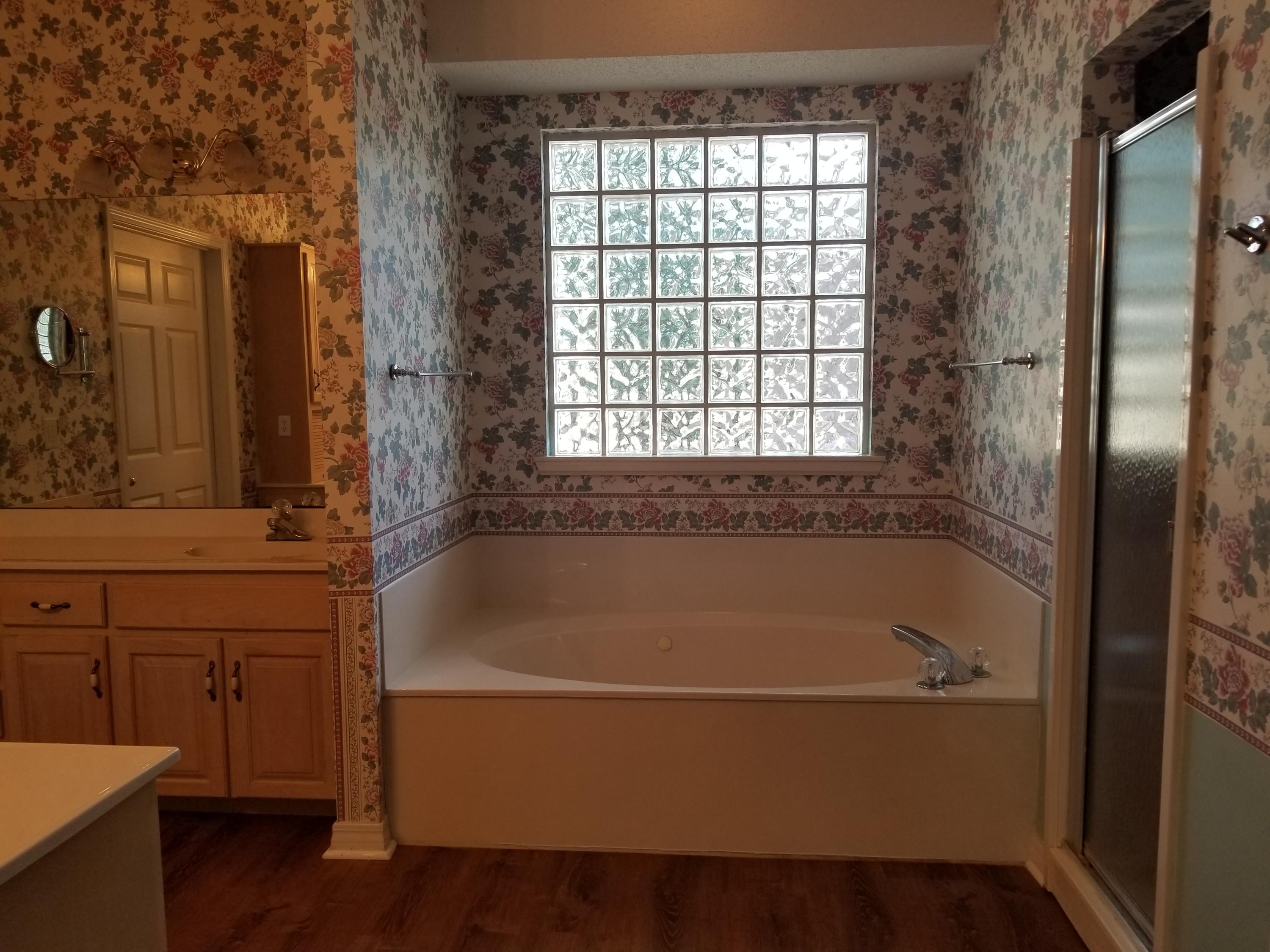 ROCKY BAYOU COUNTRY CLUB ESTATES 3 - Residential