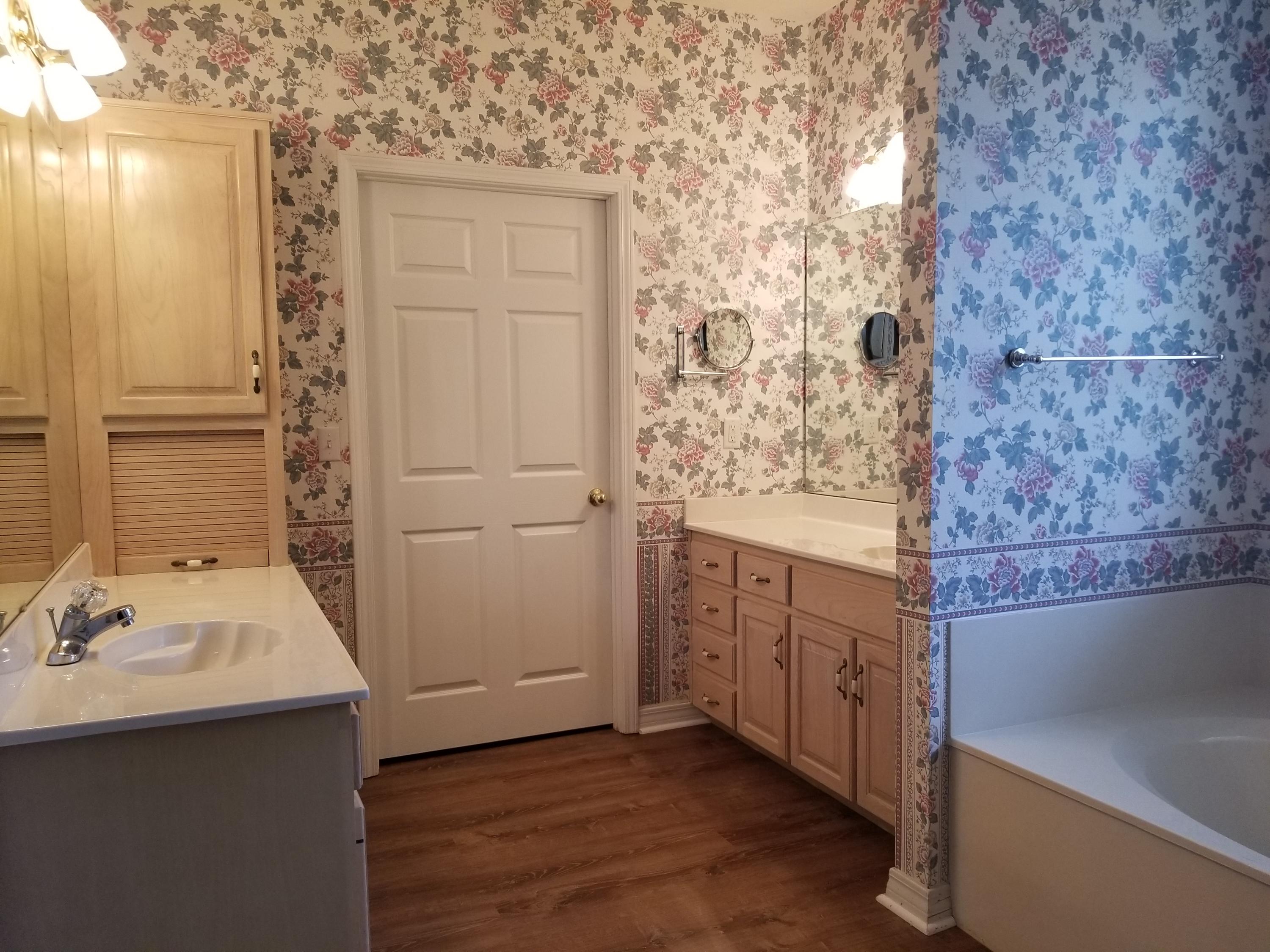 ROCKY BAYOU COUNTRY CLUB ESTATES 3 - Residential