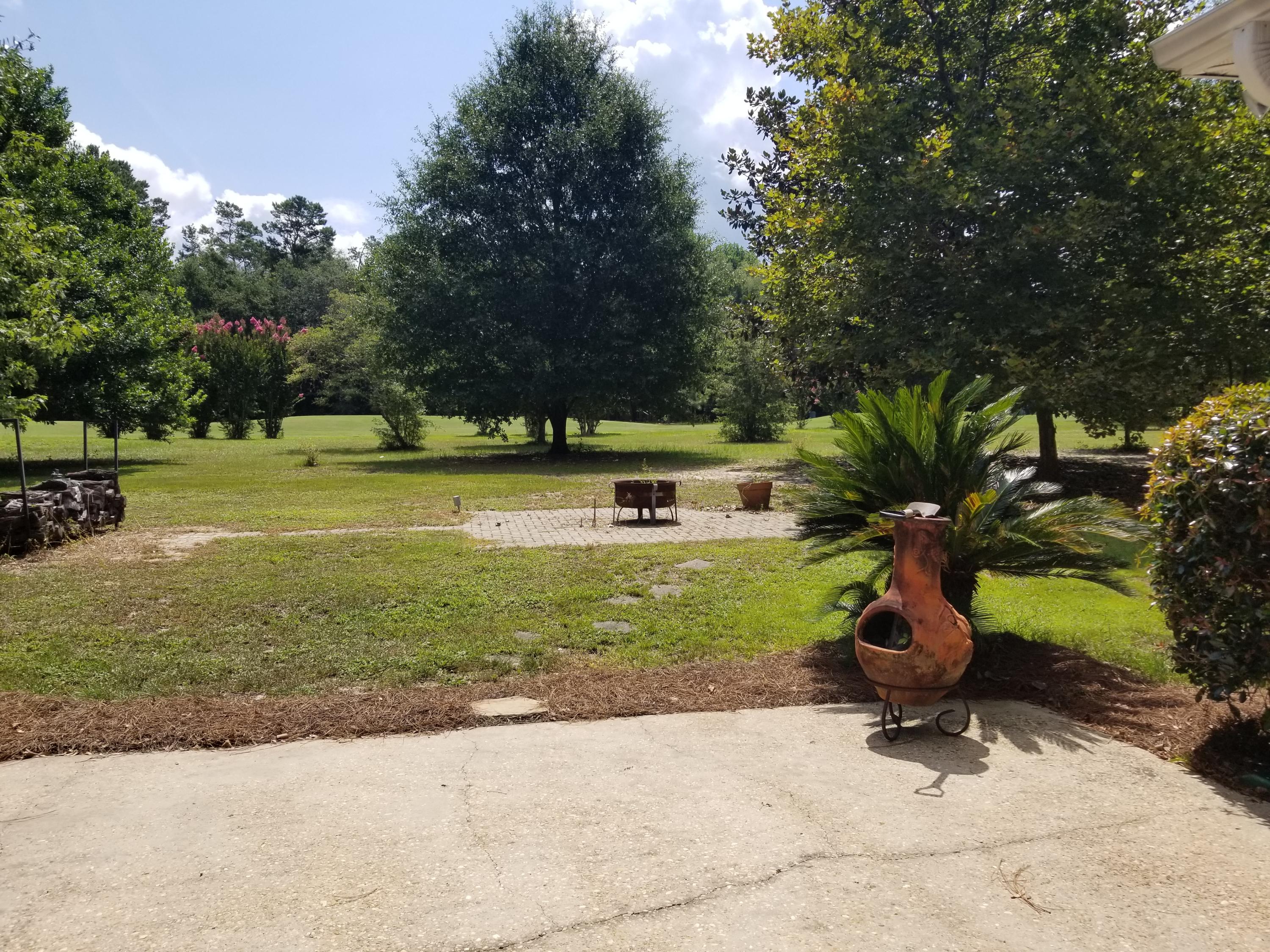 ROCKY BAYOU COUNTRY CLUB ESTATES 3 - Residential