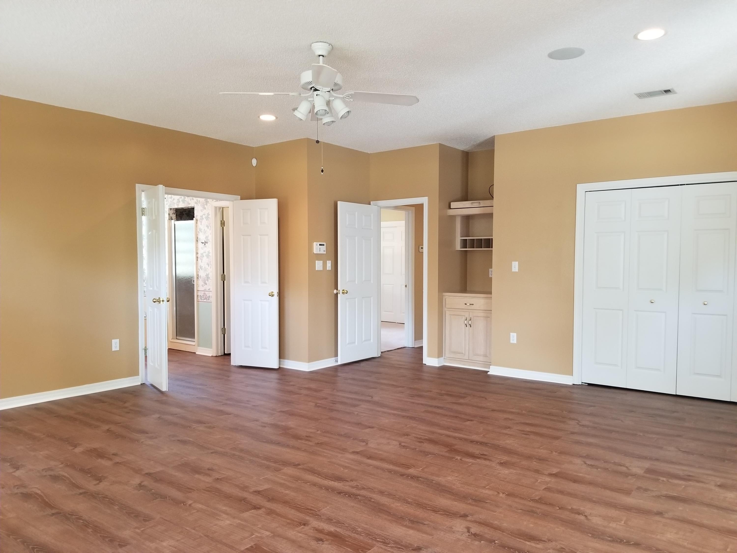 ROCKY BAYOU COUNTRY CLUB ESTATES 3 - Residential