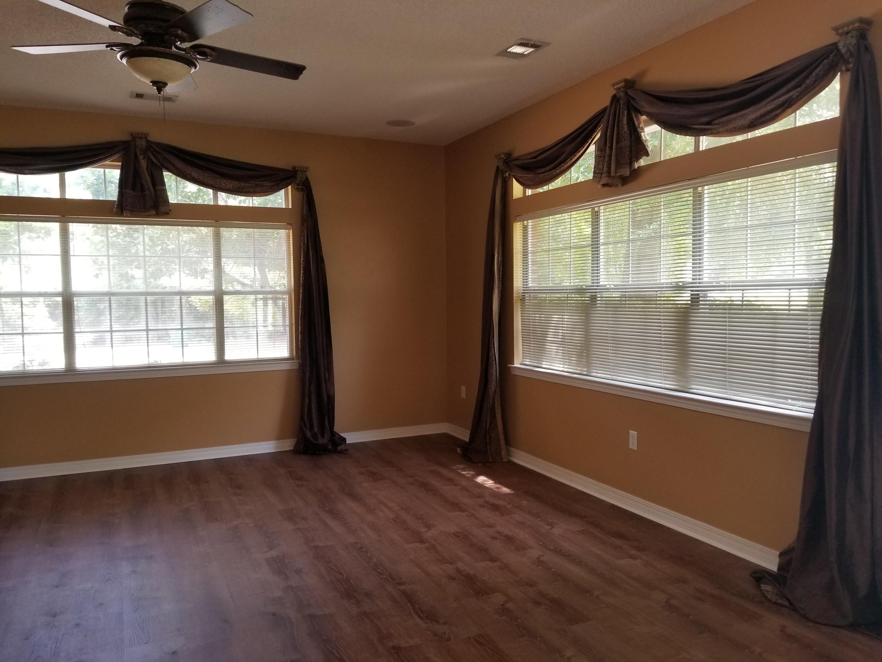 ROCKY BAYOU COUNTRY CLUB ESTATES 3 - Residential