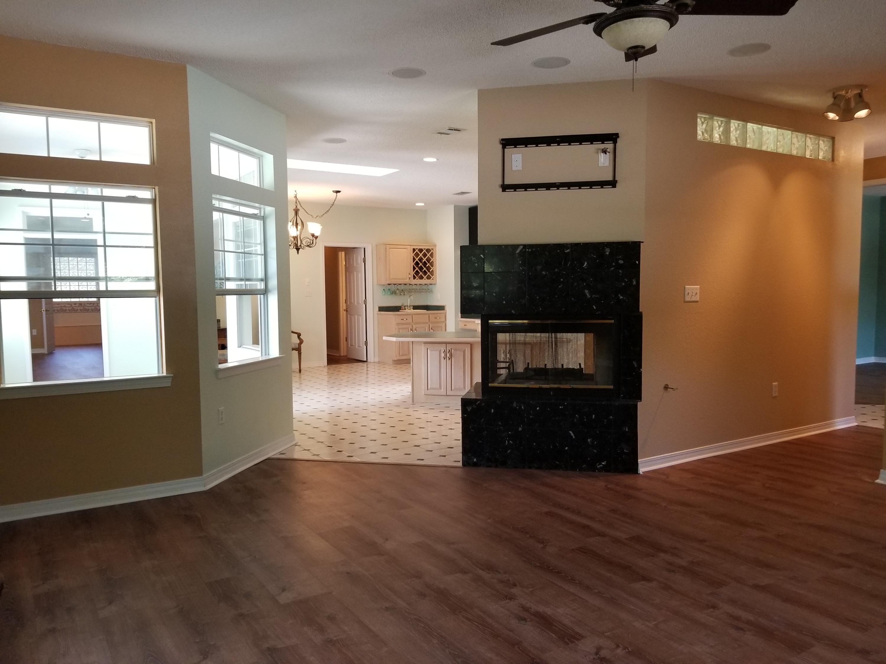 ROCKY BAYOU COUNTRY CLUB ESTATES 3 - Residential