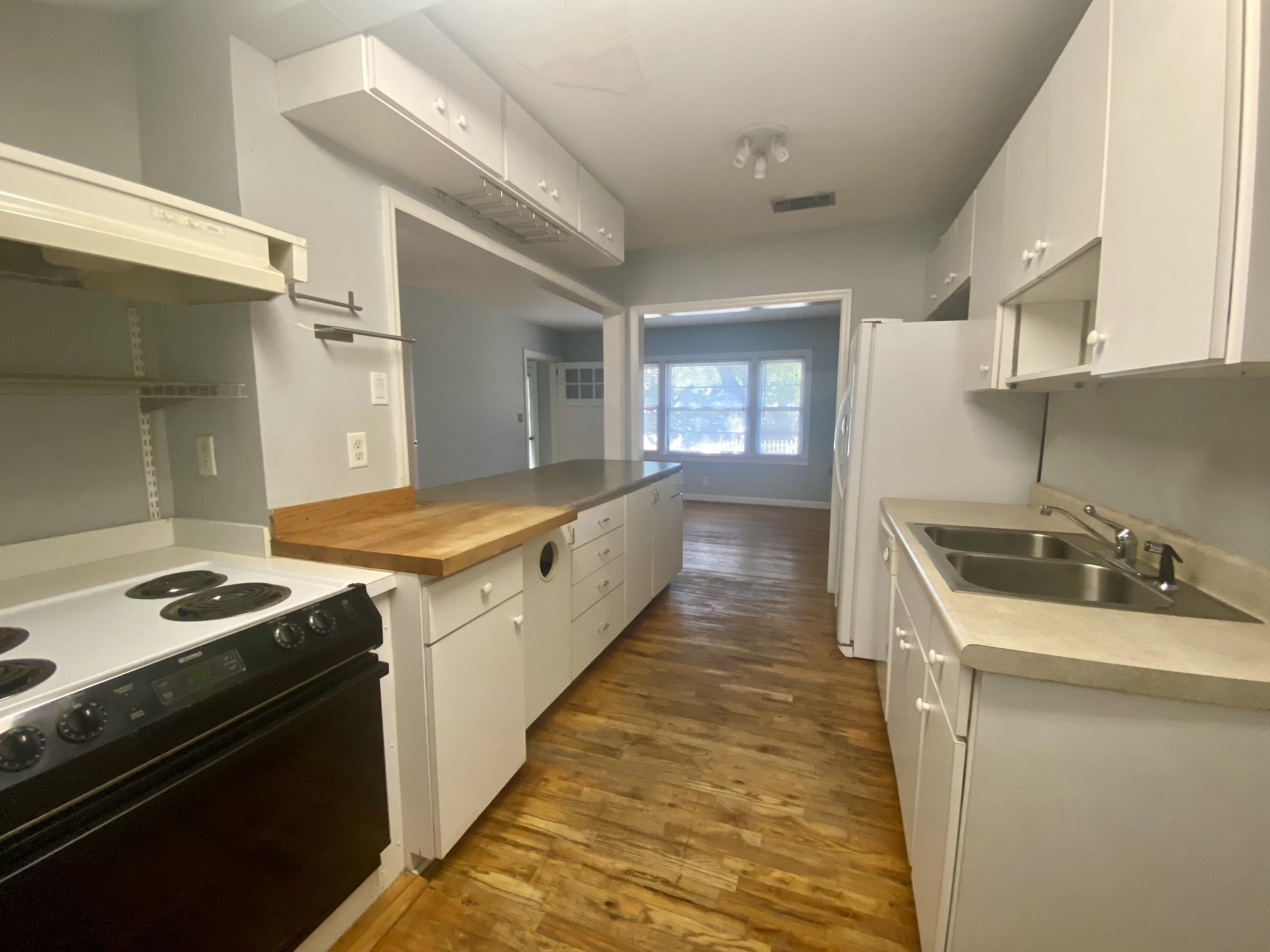 BROOKSDALE S/D - Residential Lease