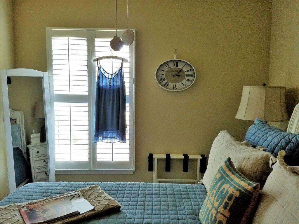 WATER OAKS T/H - Residential