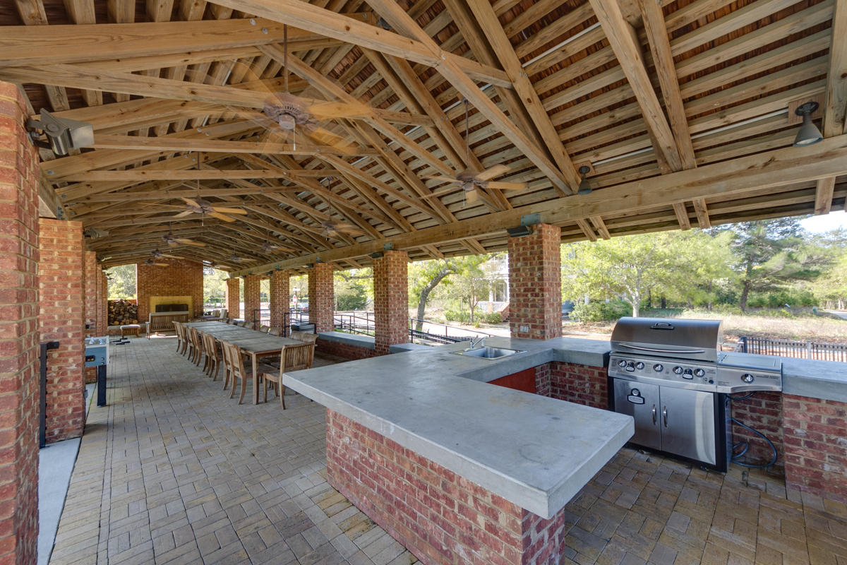 FOREST LAKES - Residential