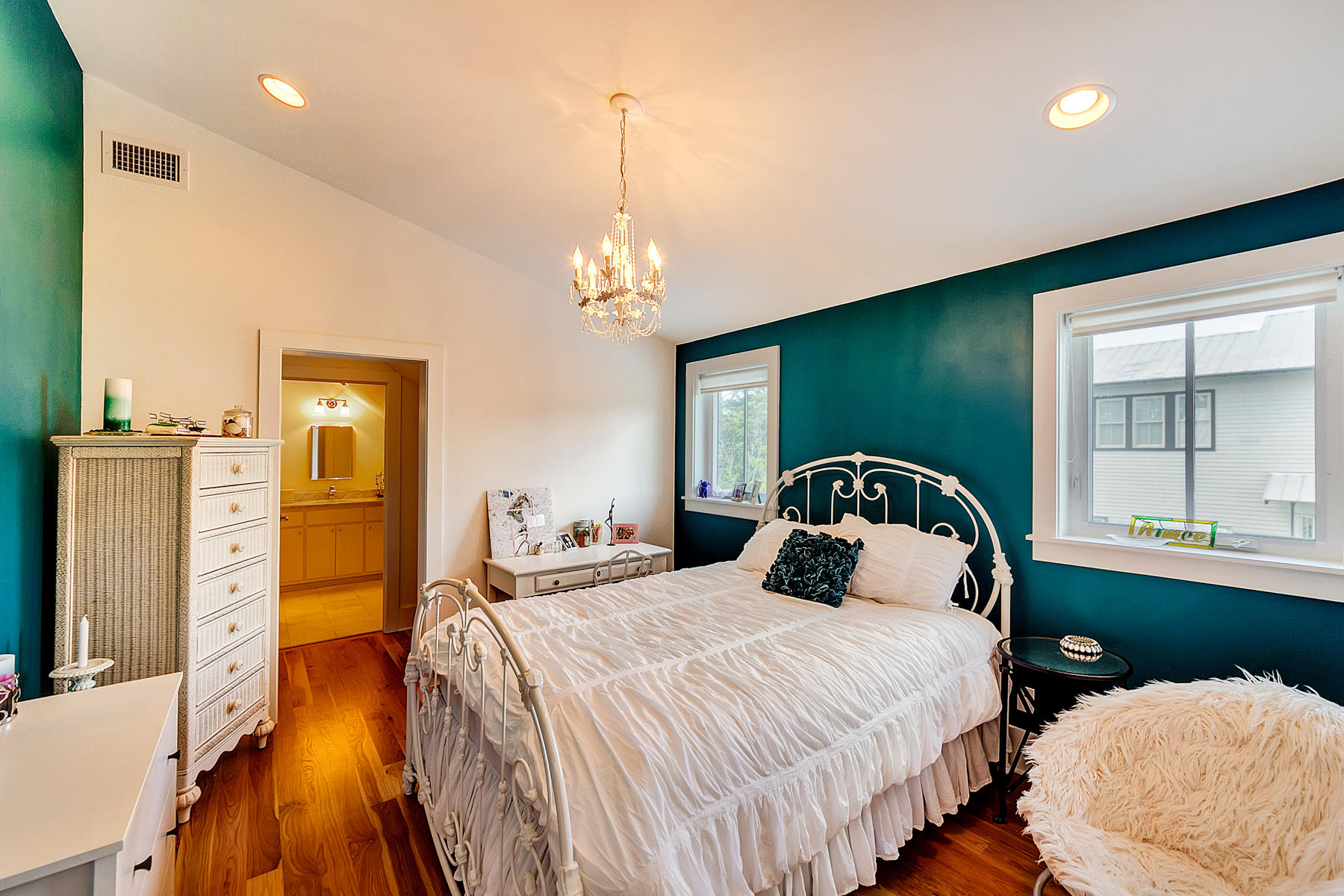 FOREST LAKES - Residential