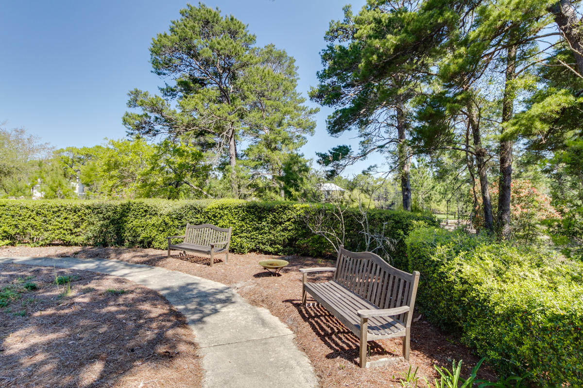 FOREST LAKES - Residential