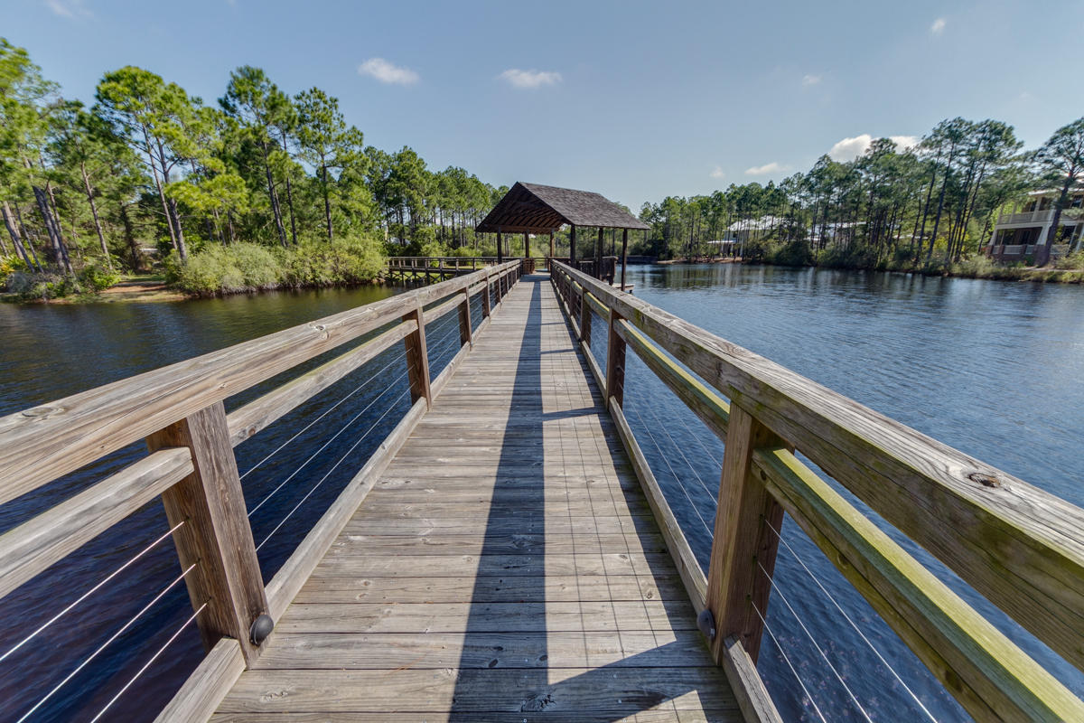 FOREST LAKES - Residential