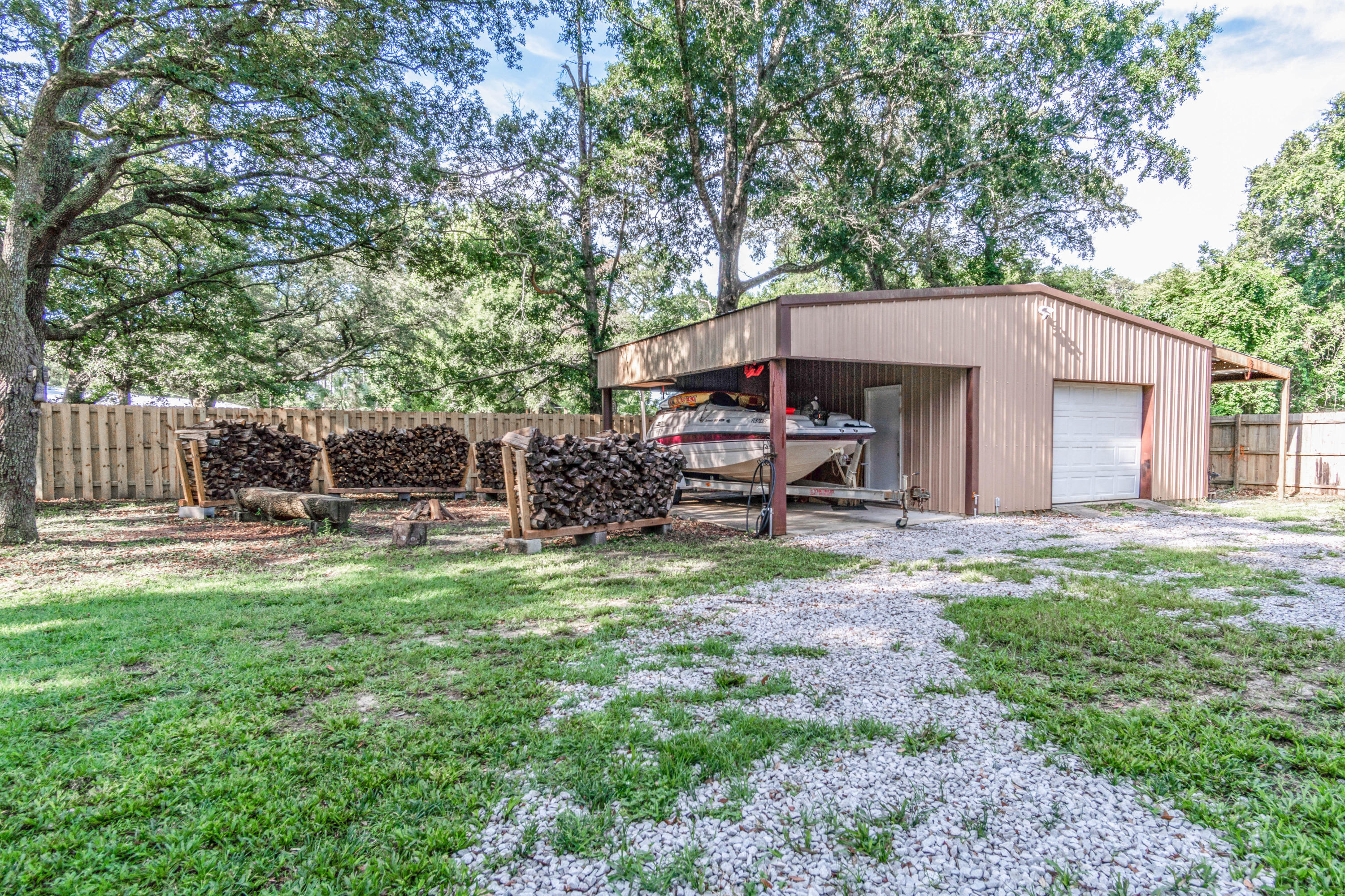 PINECREST HILLS - Residential Lease