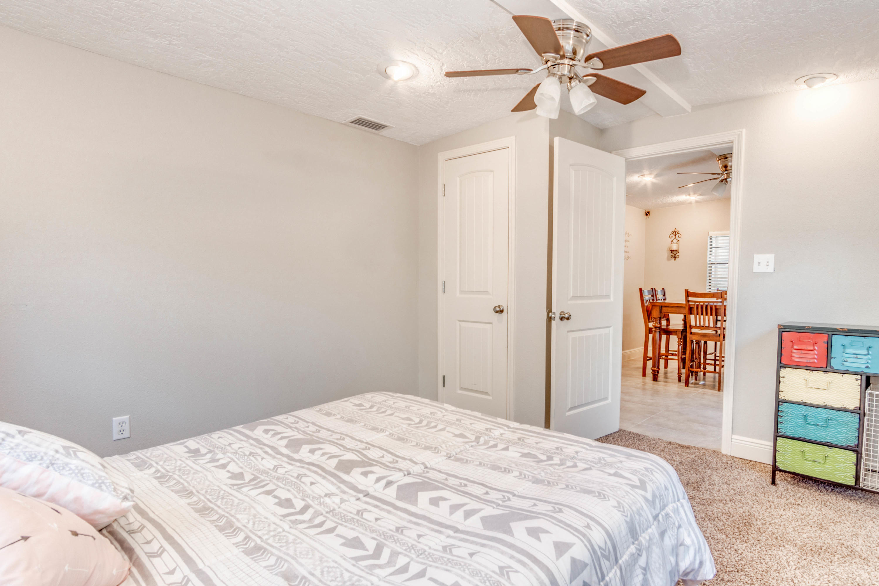 PINECREST HILLS - Residential Lease