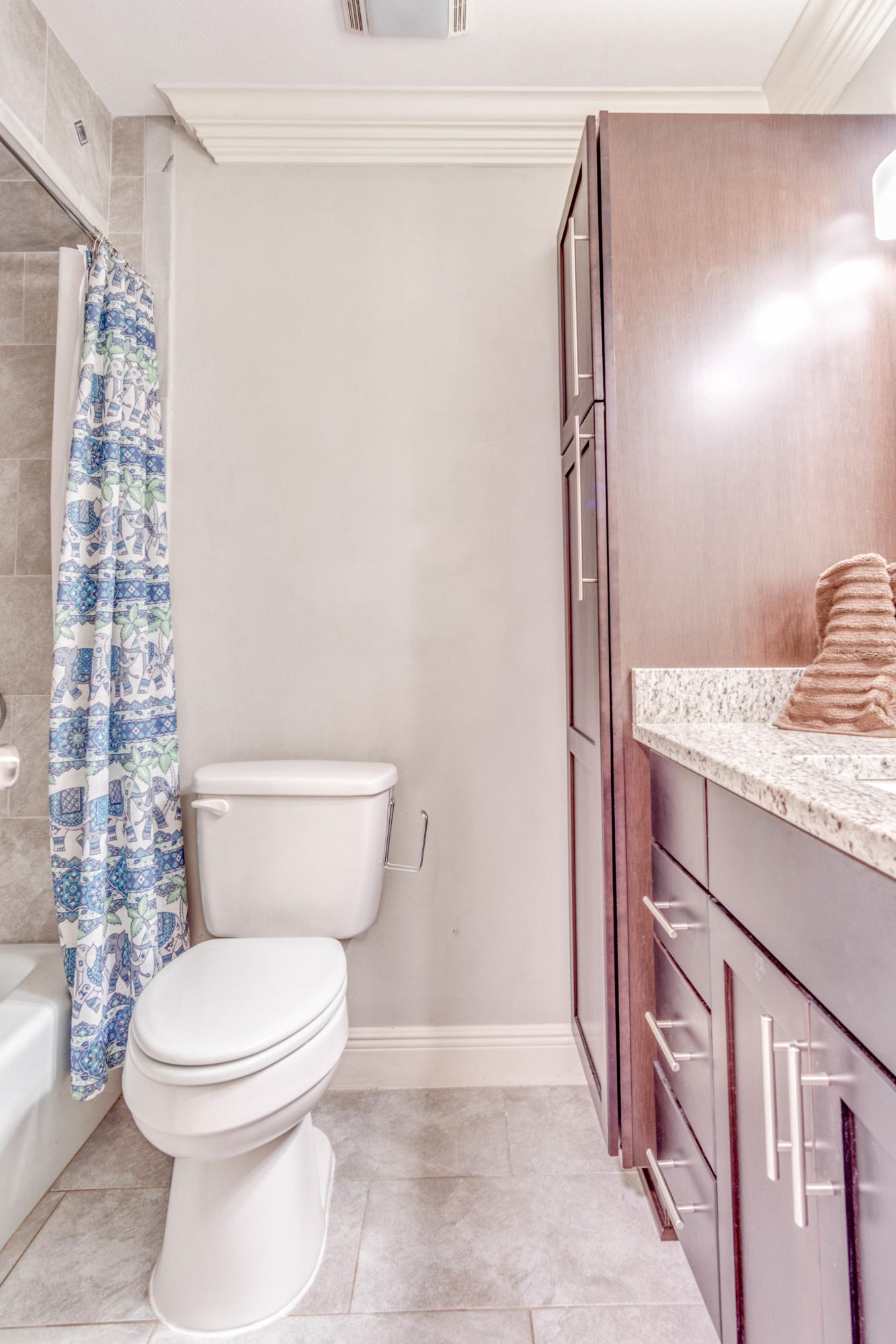 PINECREST HILLS - Residential Lease