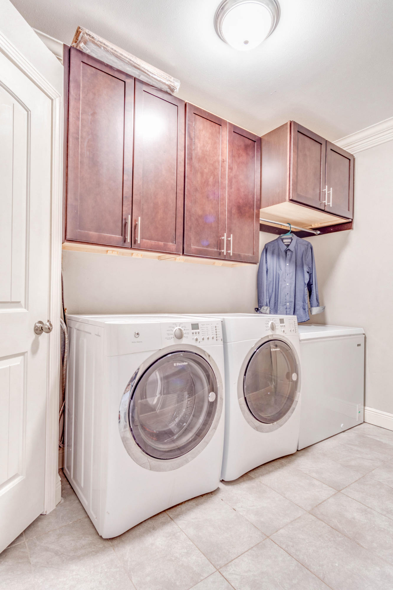 PINECREST HILLS - Residential Lease