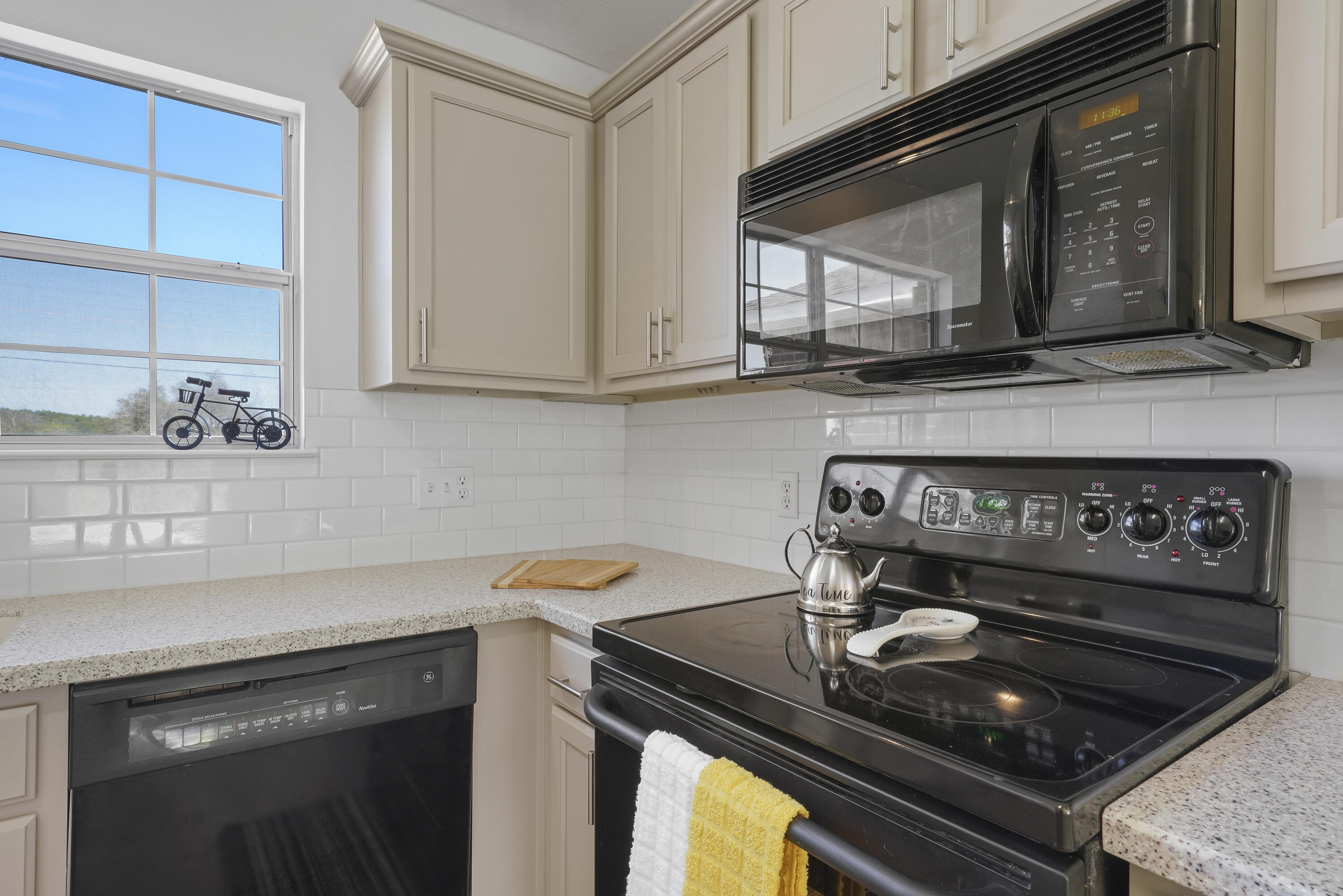 WESTVIEW ESTATES PH 3 - Residential