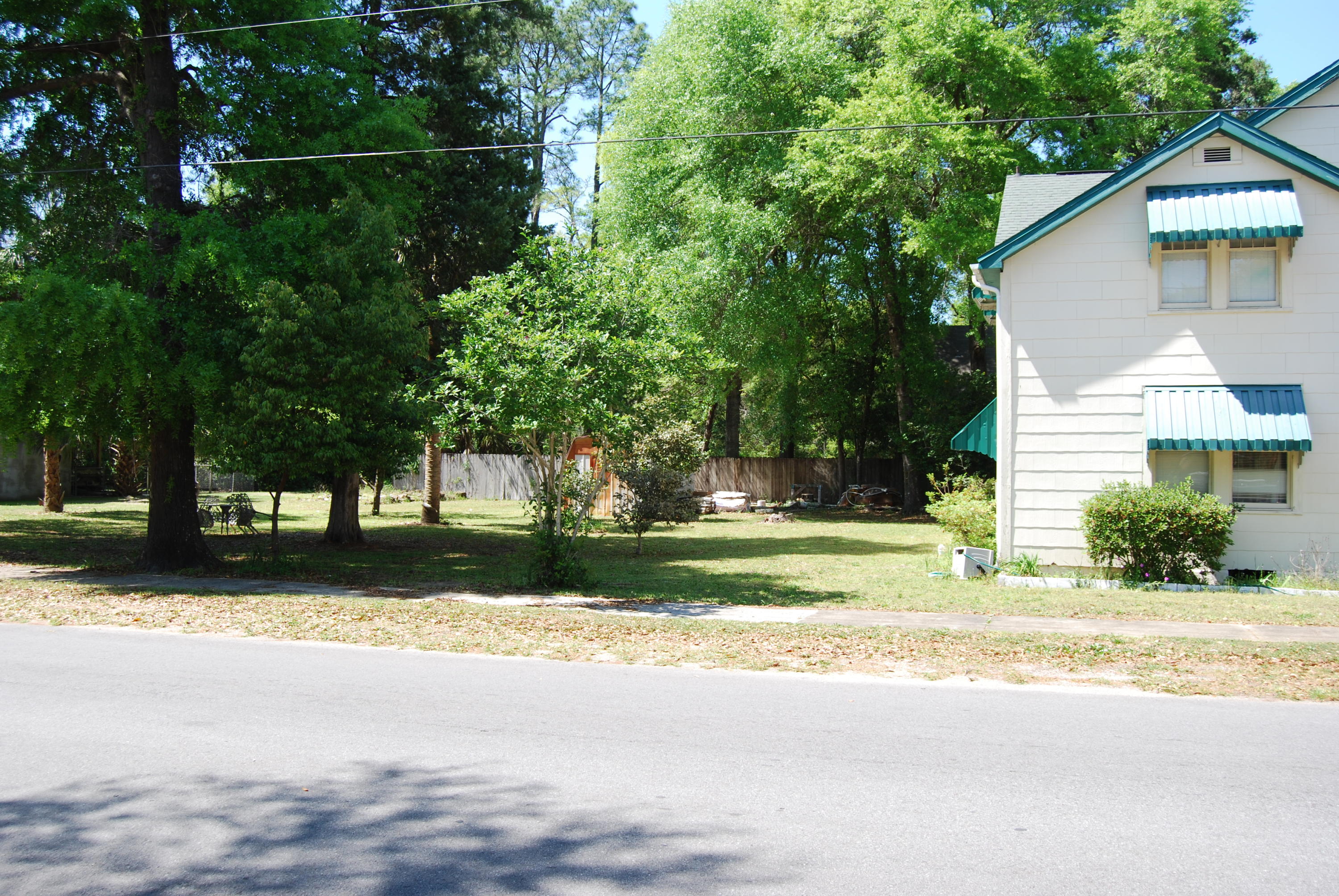 CRESTVIEW - Residential