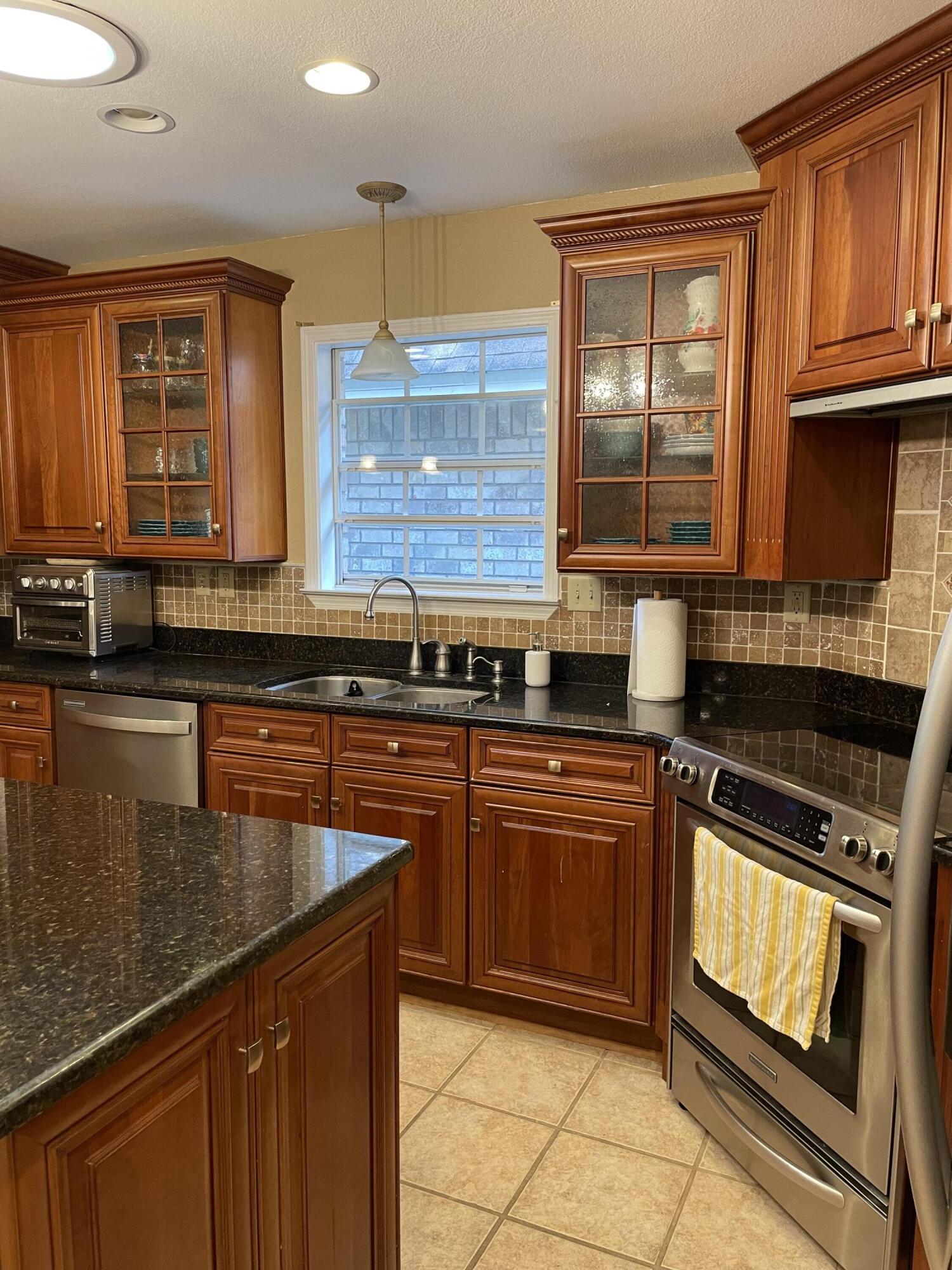 TIMBERLINE ESTATES - Residential Lease