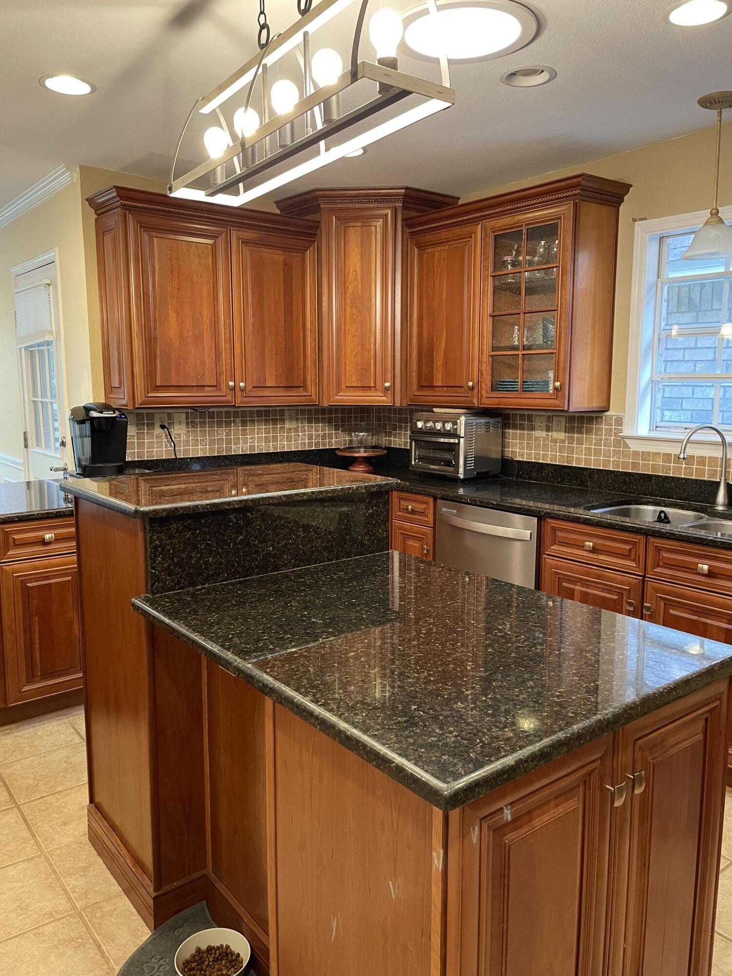 TIMBERLINE ESTATES - Residential Lease