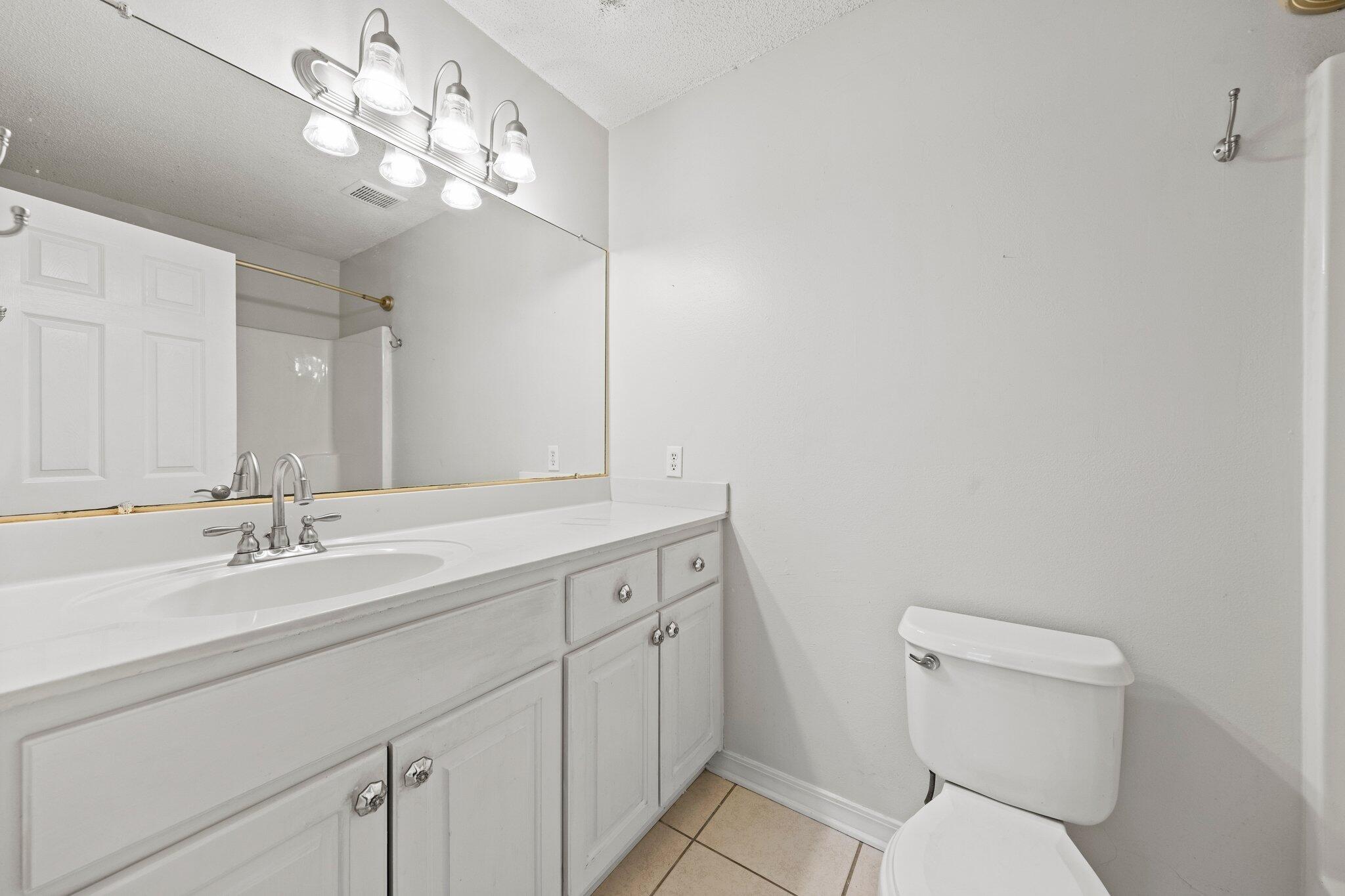 VILLA DANIELLE 1ST ADDN - Residential