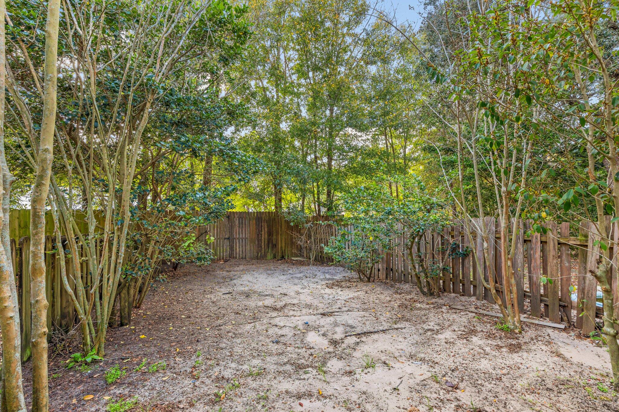 VILLA DANIELLE 1ST ADDN - Residential