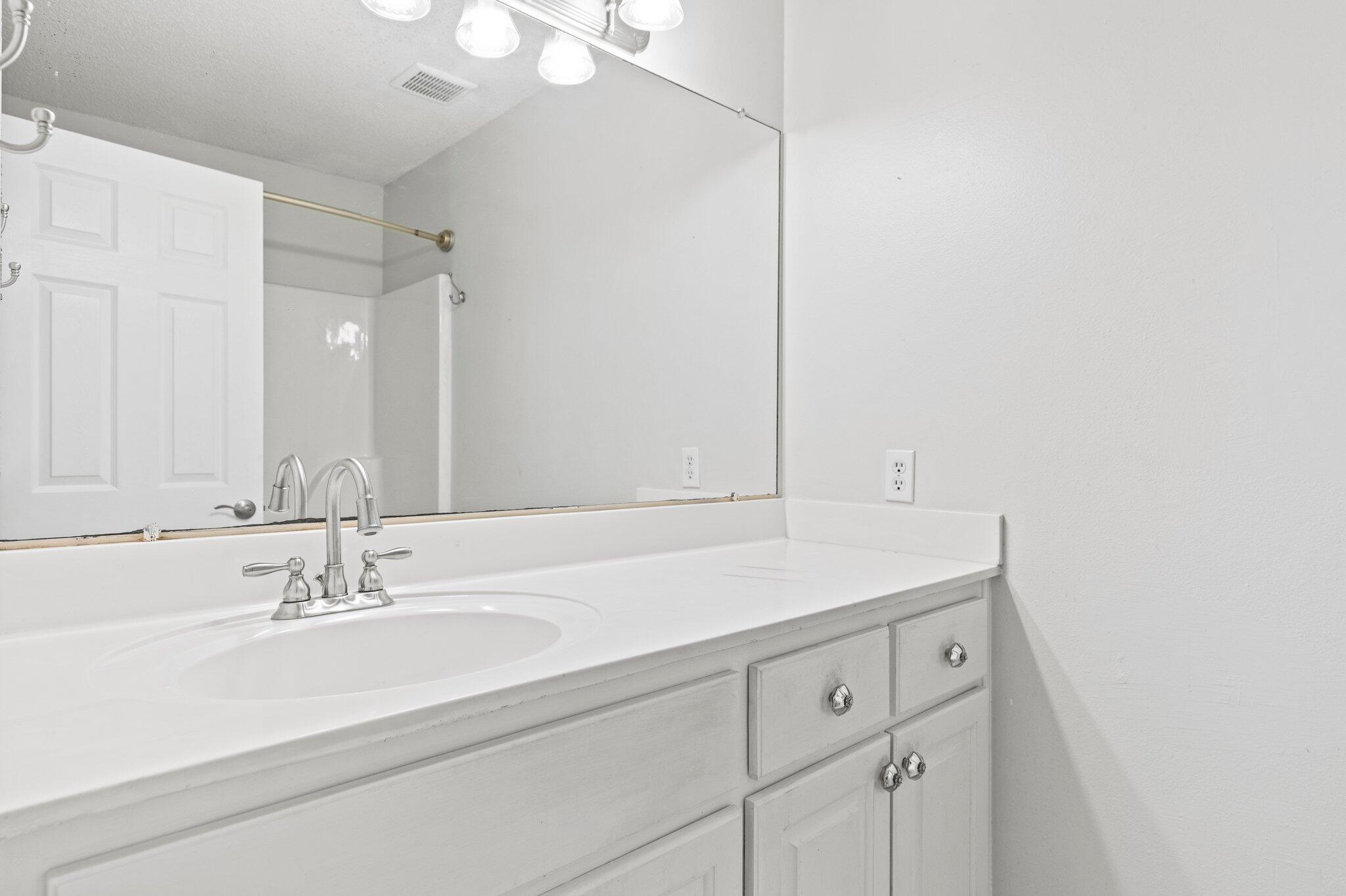 VILLA DANIELLE 1ST ADDN - Residential