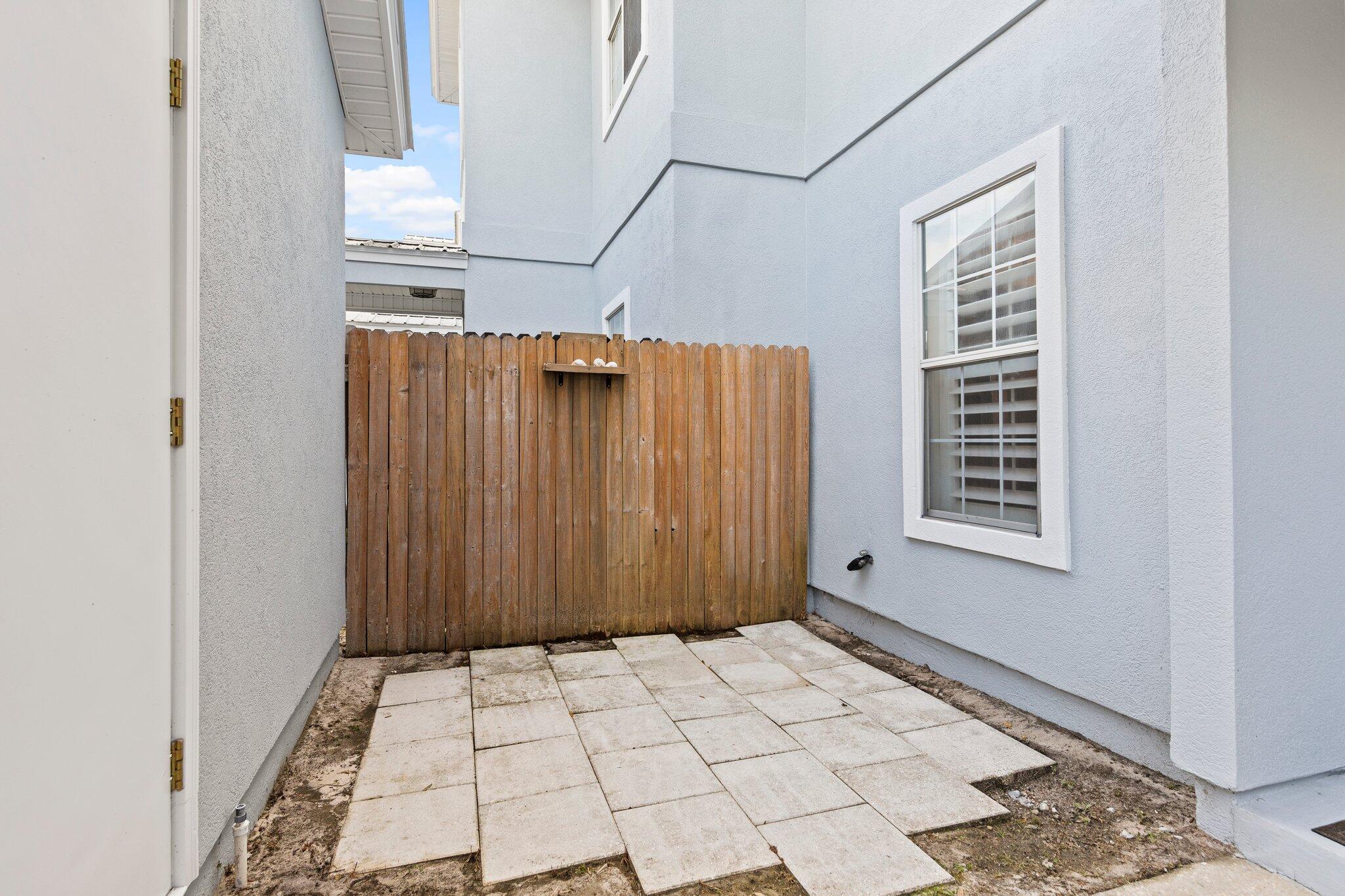 VILLA DANIELLE 1ST ADDN - Residential