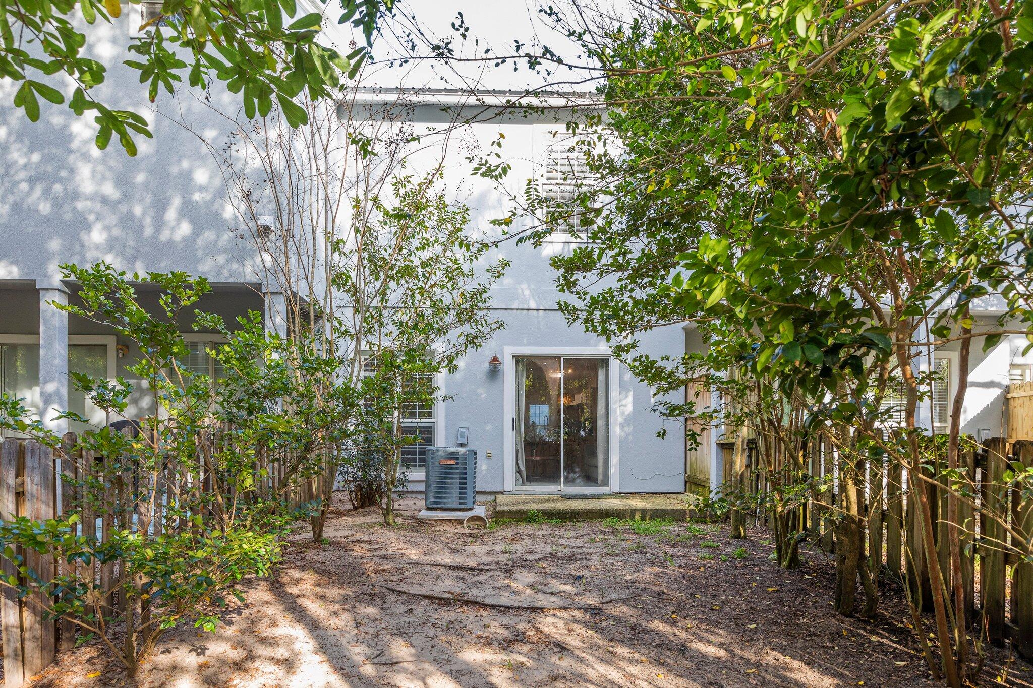 VILLA DANIELLE 1ST ADDN - Residential