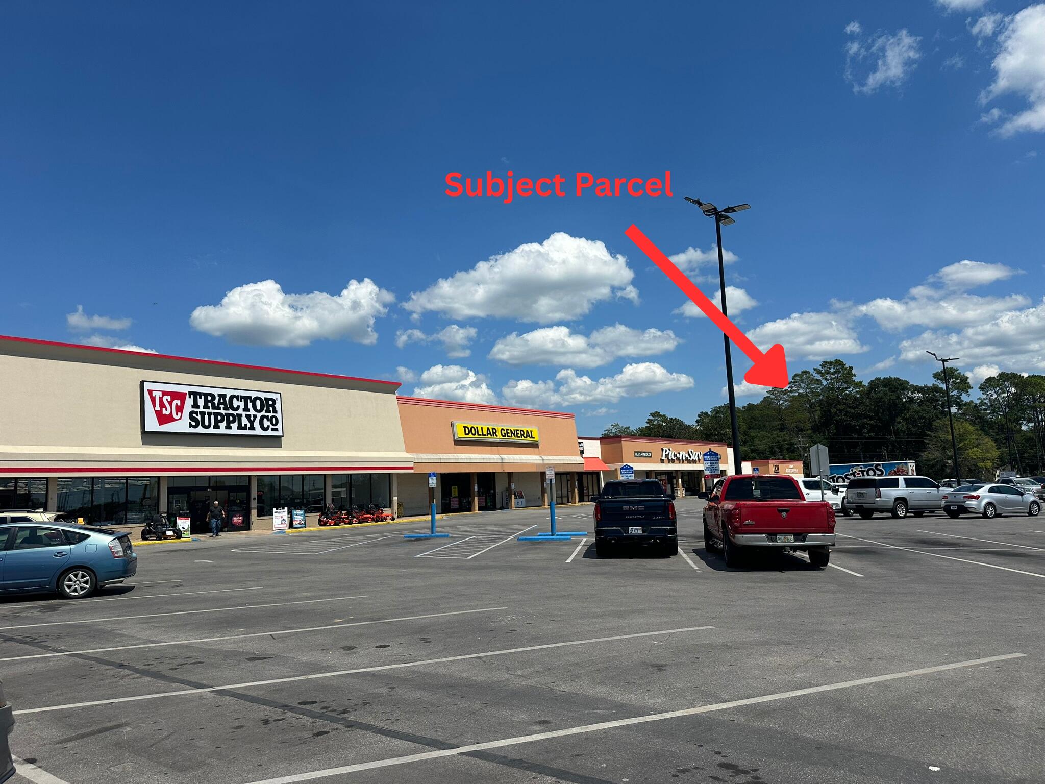 A versatile opportunity in NW Crestview--this W Juniper Avenue parcel is zoned mixed use, allowing flexibility for a range of possibilities. Located just off James Lee Blvd, it combines convenience with future potential. Ideal for those looking to create residential, professional, or commercial space in a growing market.