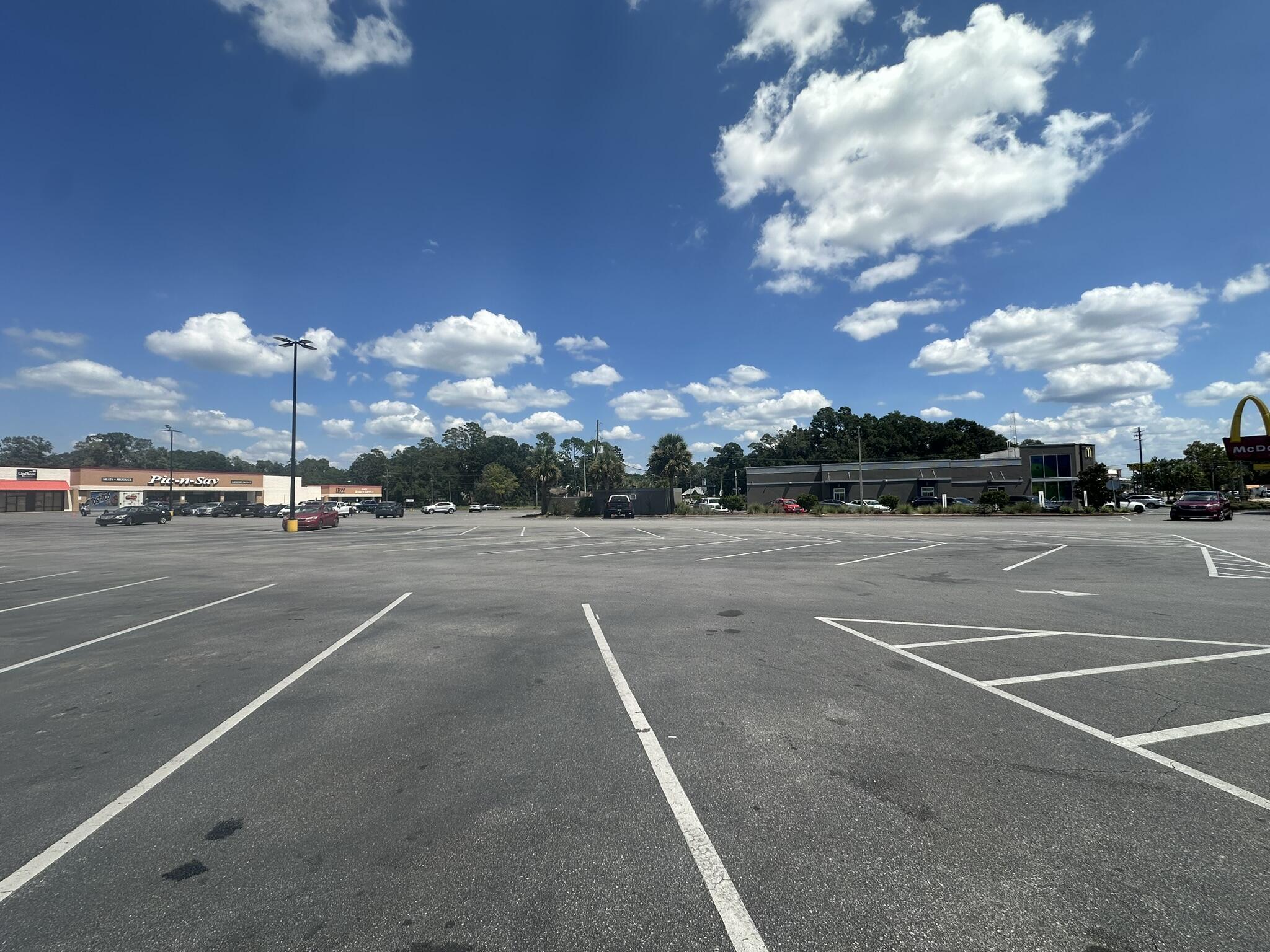 CRESTVIEW - Land