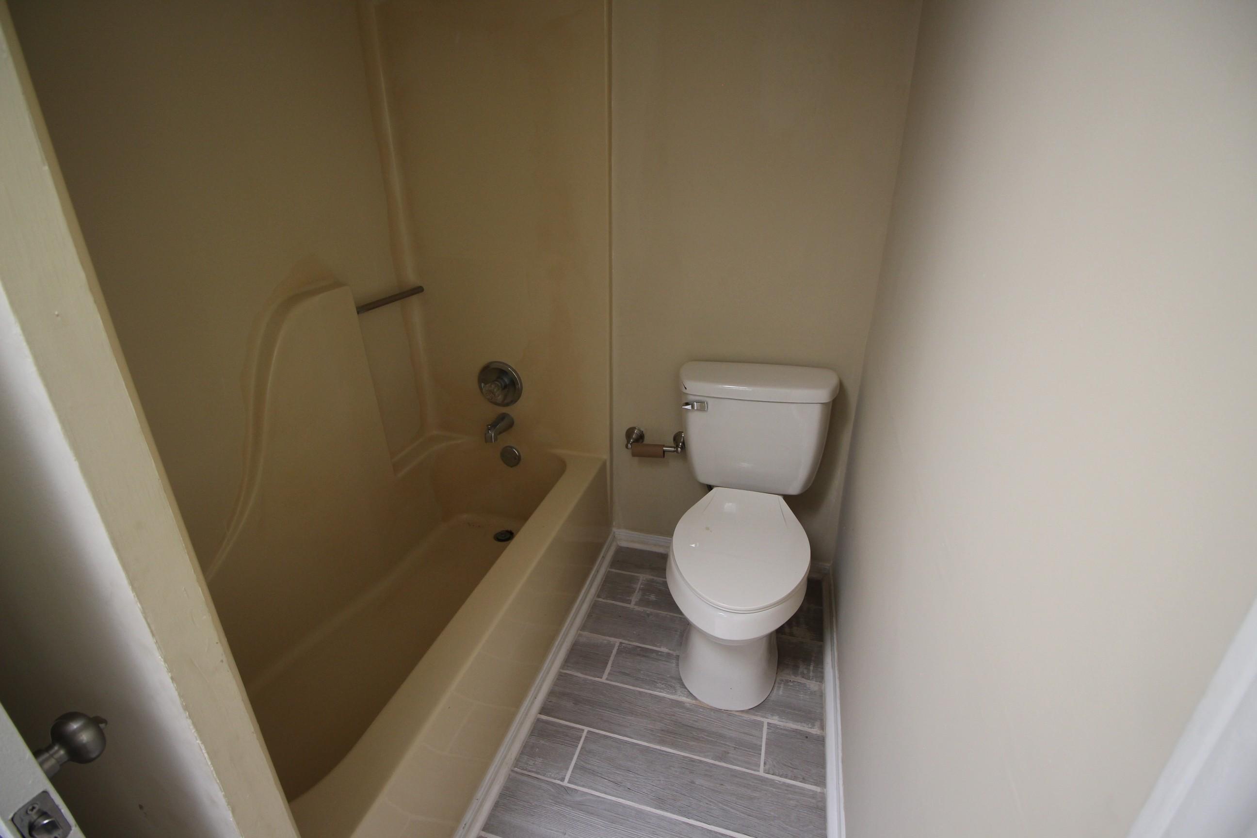 NAVARRE S/D 2ND ADDN - Residential