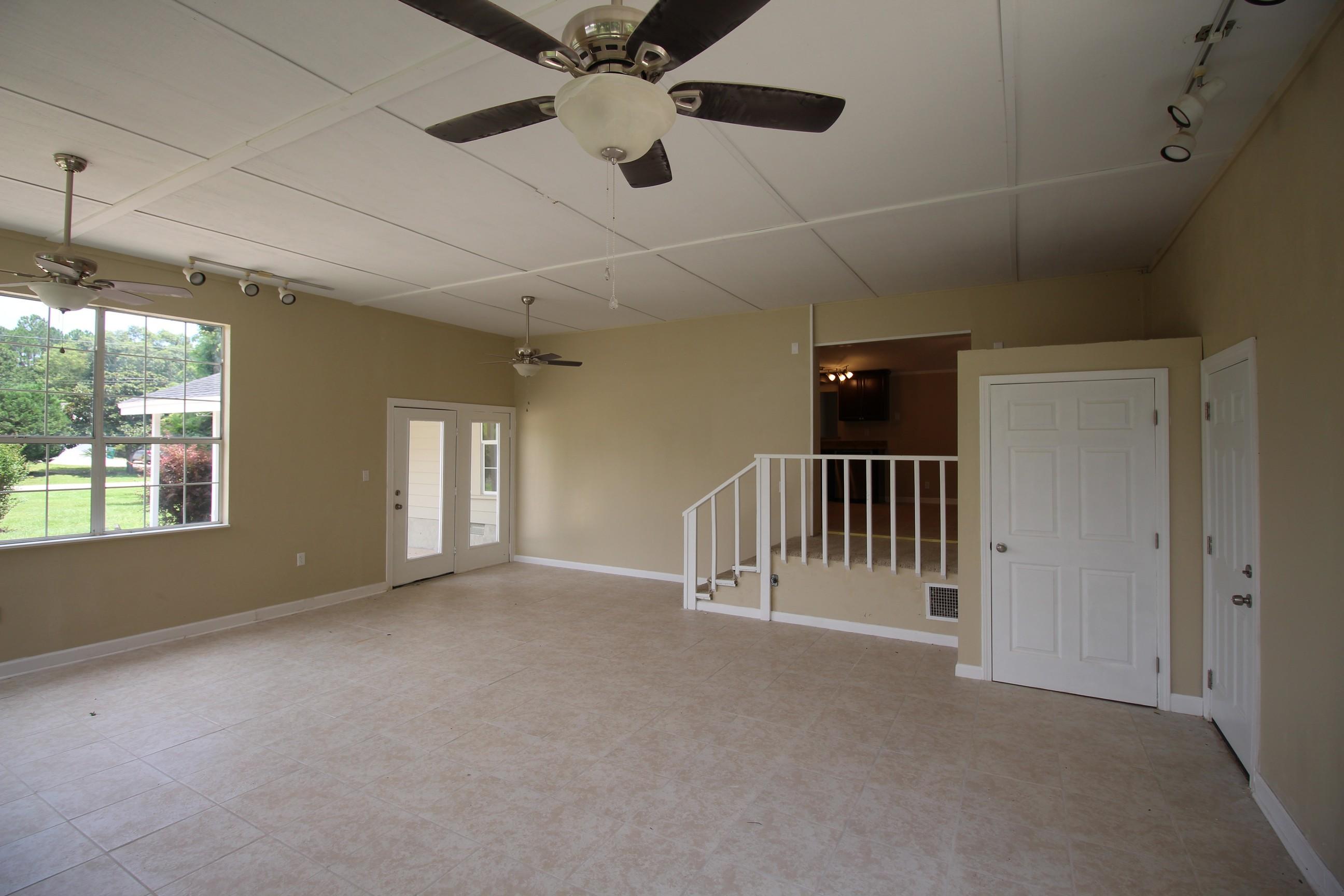 NAVARRE S/D 2ND ADDN - Residential