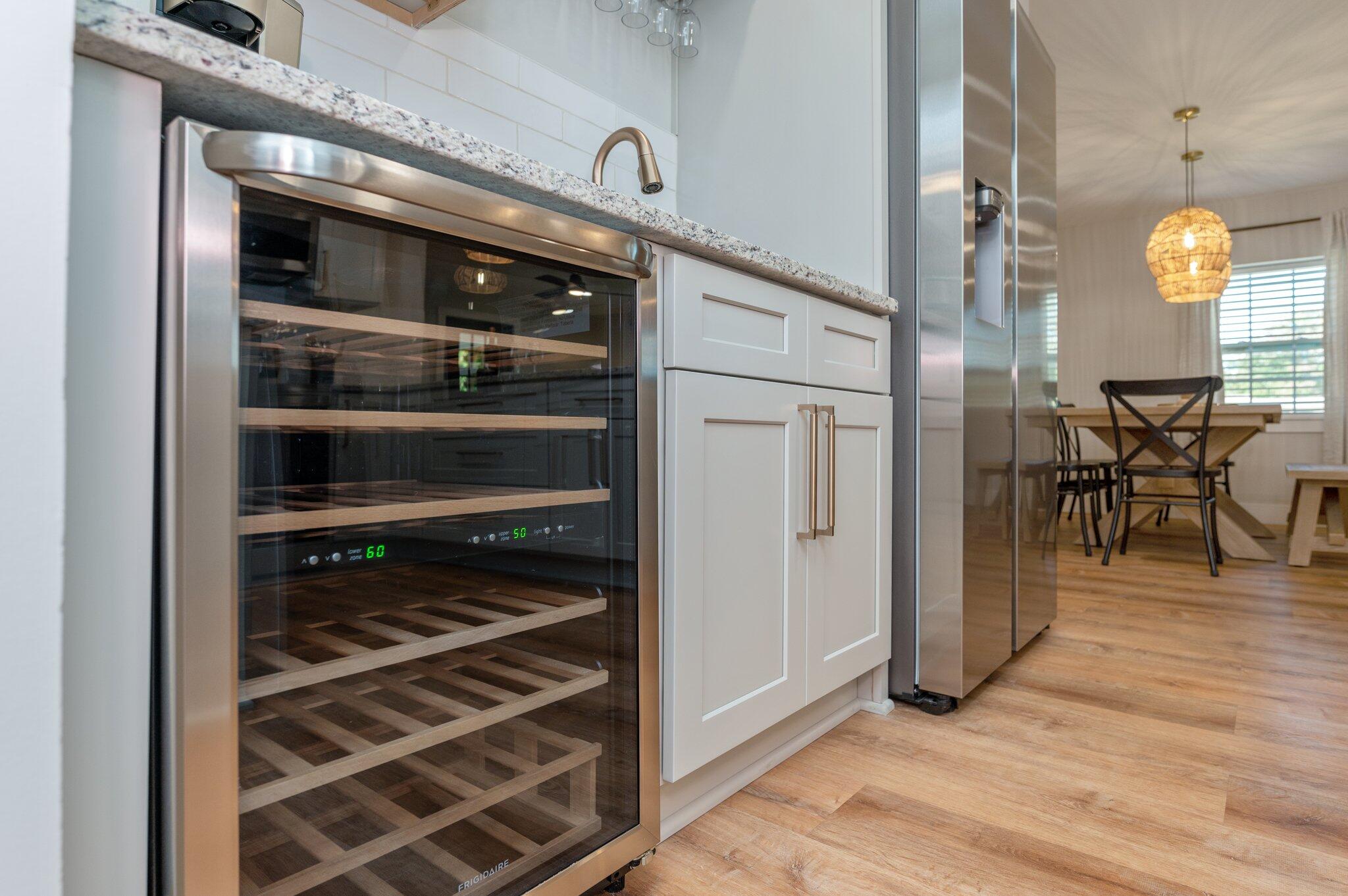 ELLIOTTS POINT - Residential