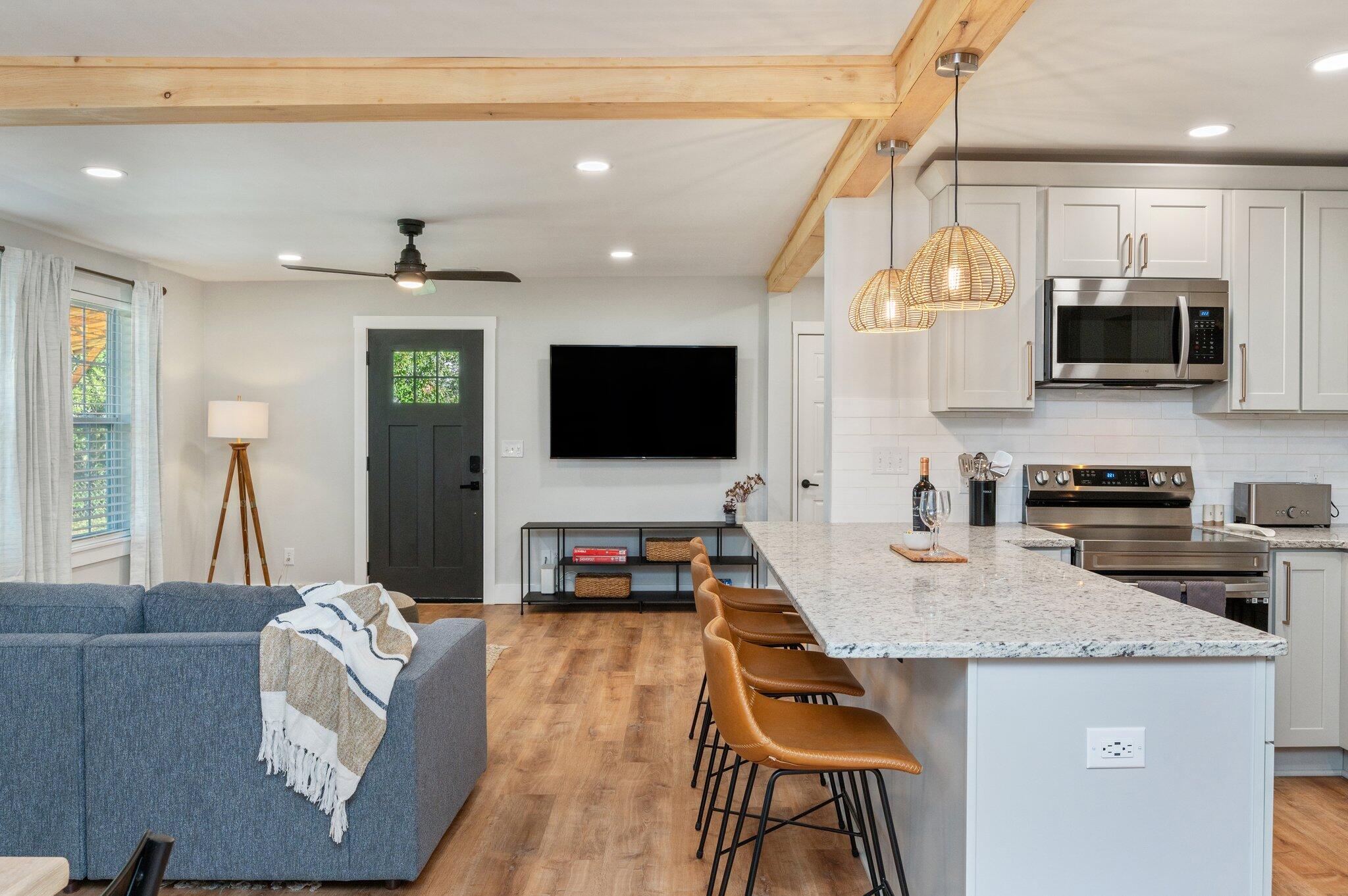 ELLIOTTS POINT - Residential