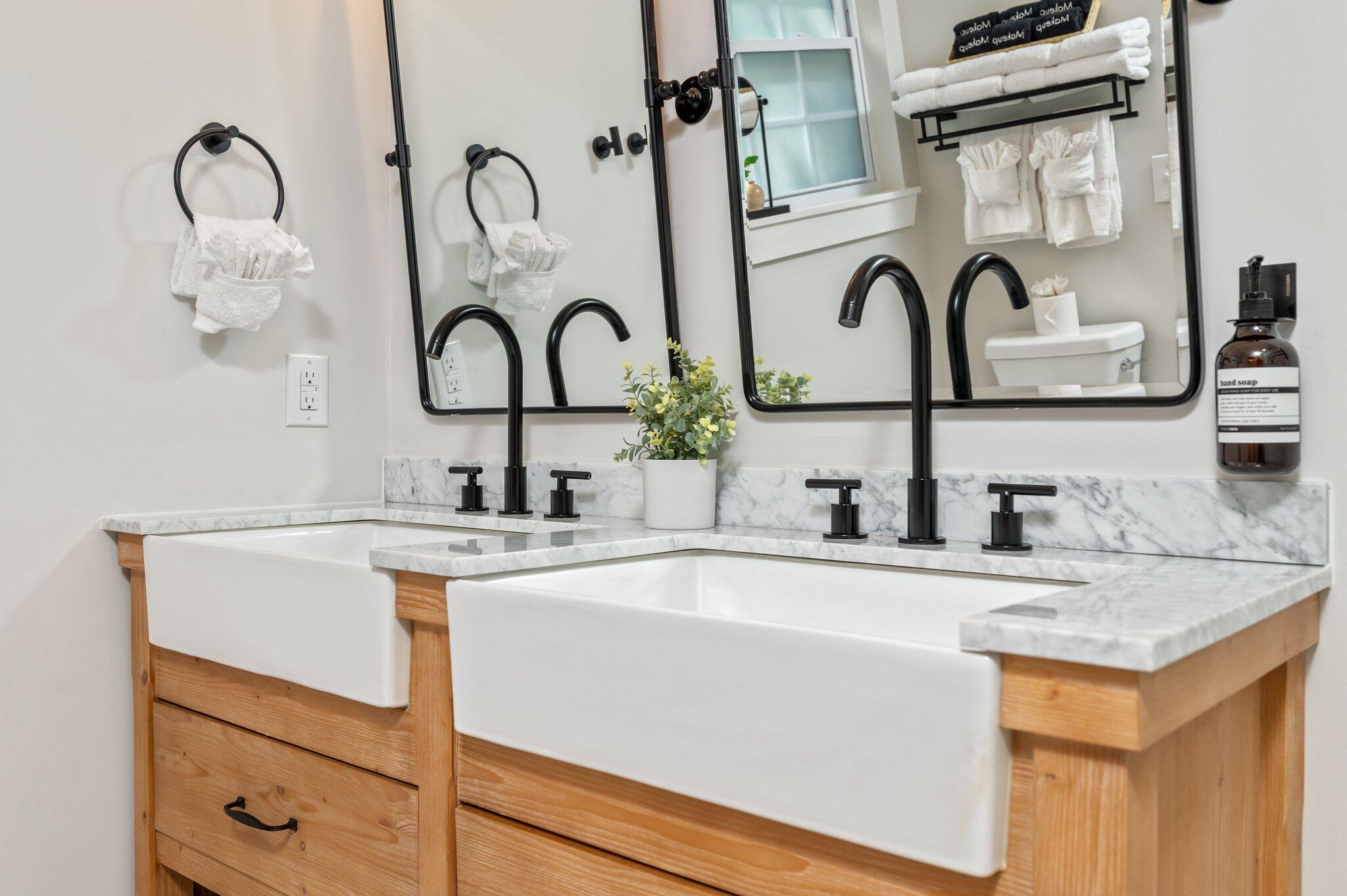 ELLIOTTS POINT - Residential