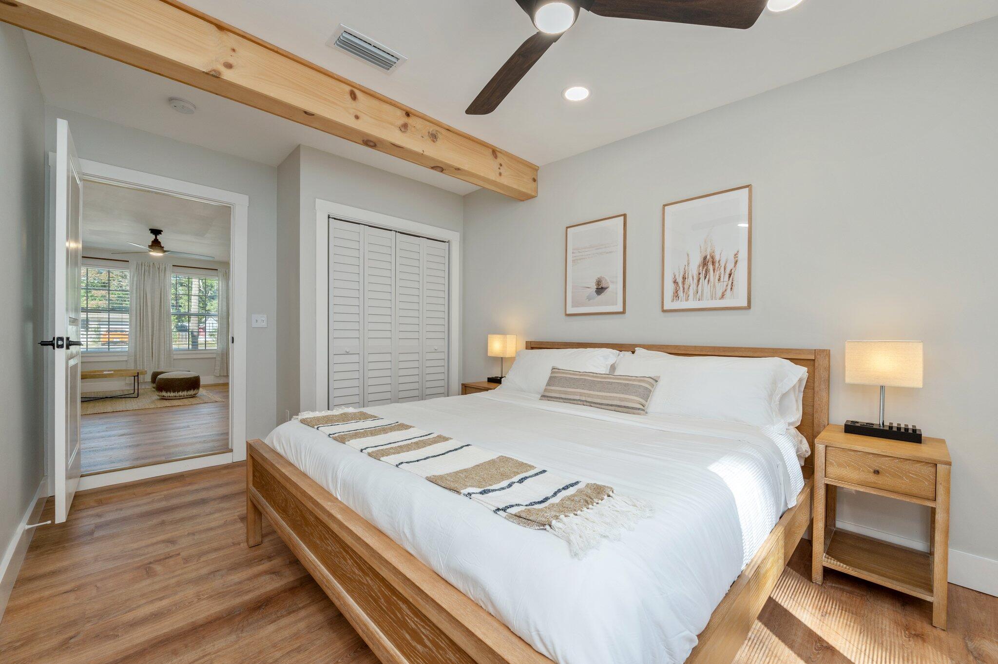 ELLIOTTS POINT - Residential