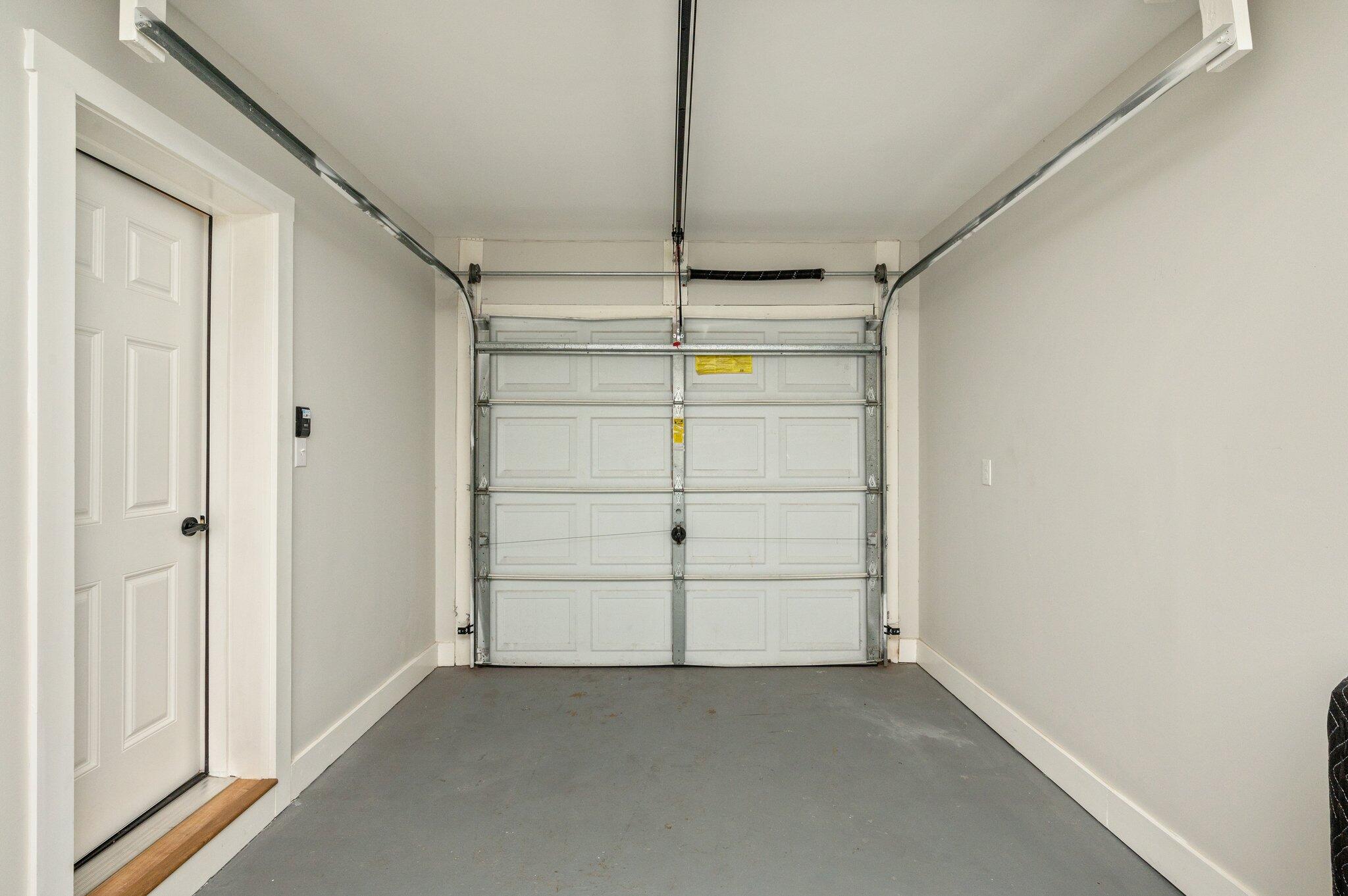 ELLIOTTS POINT - Residential