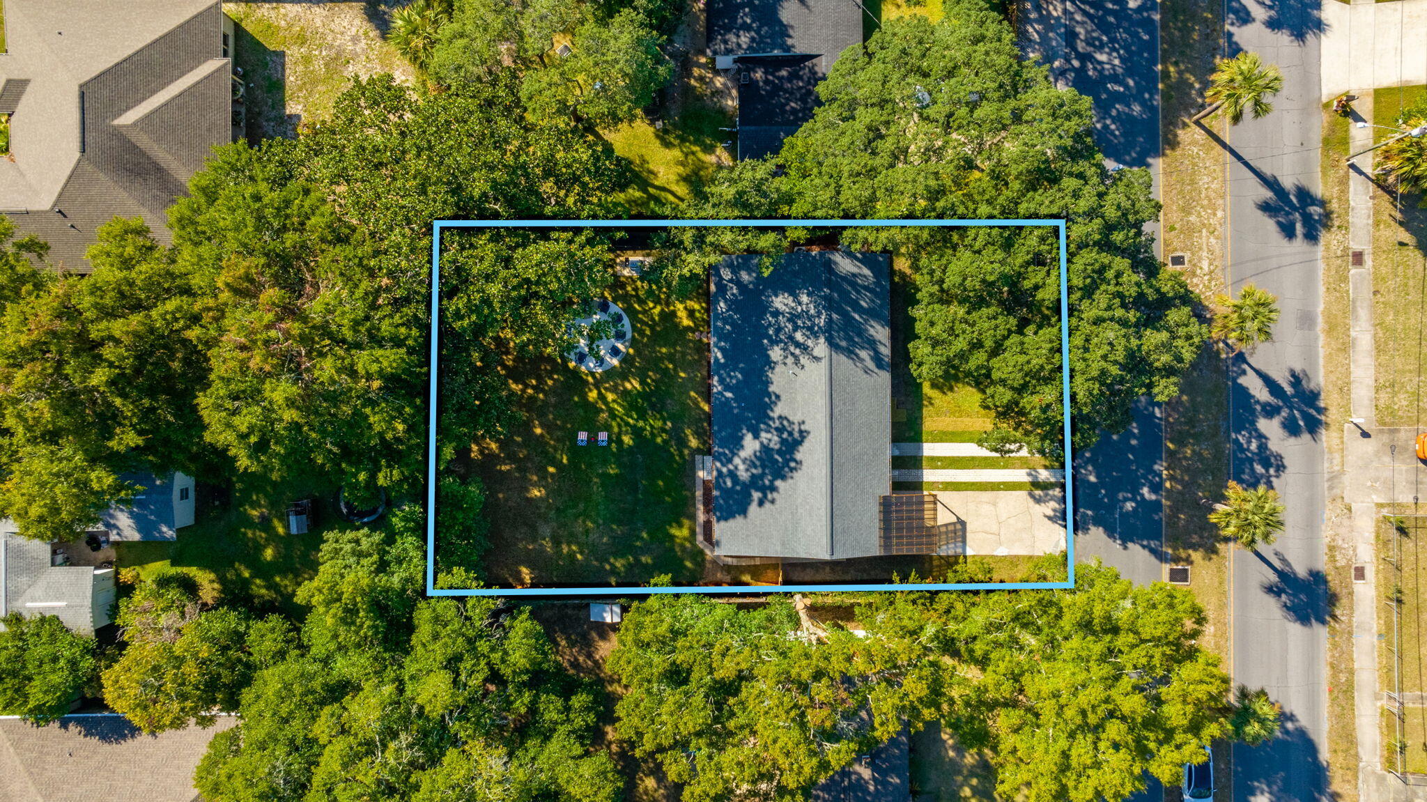 ELLIOTTS POINT - Residential