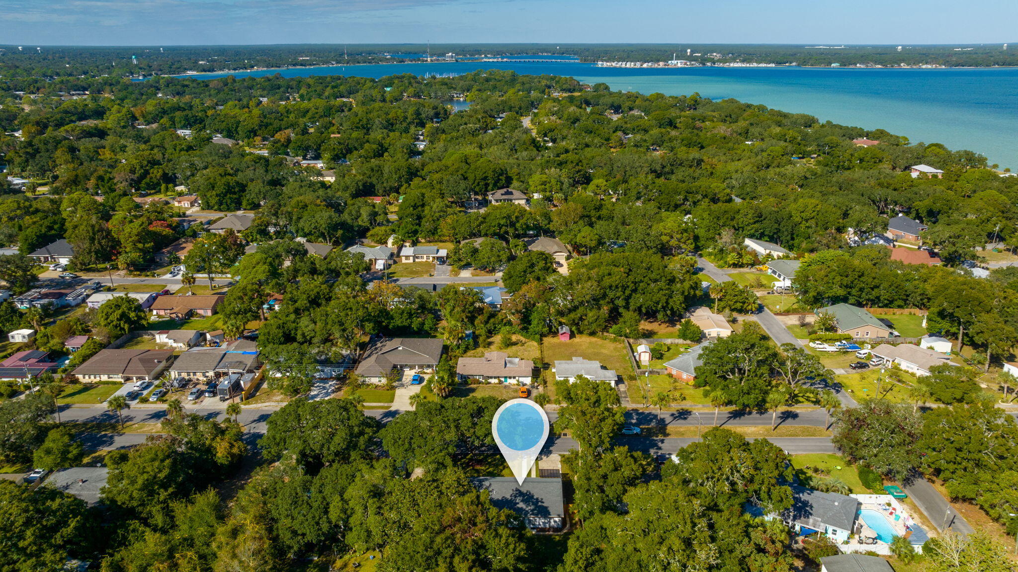 ELLIOTTS POINT - Residential