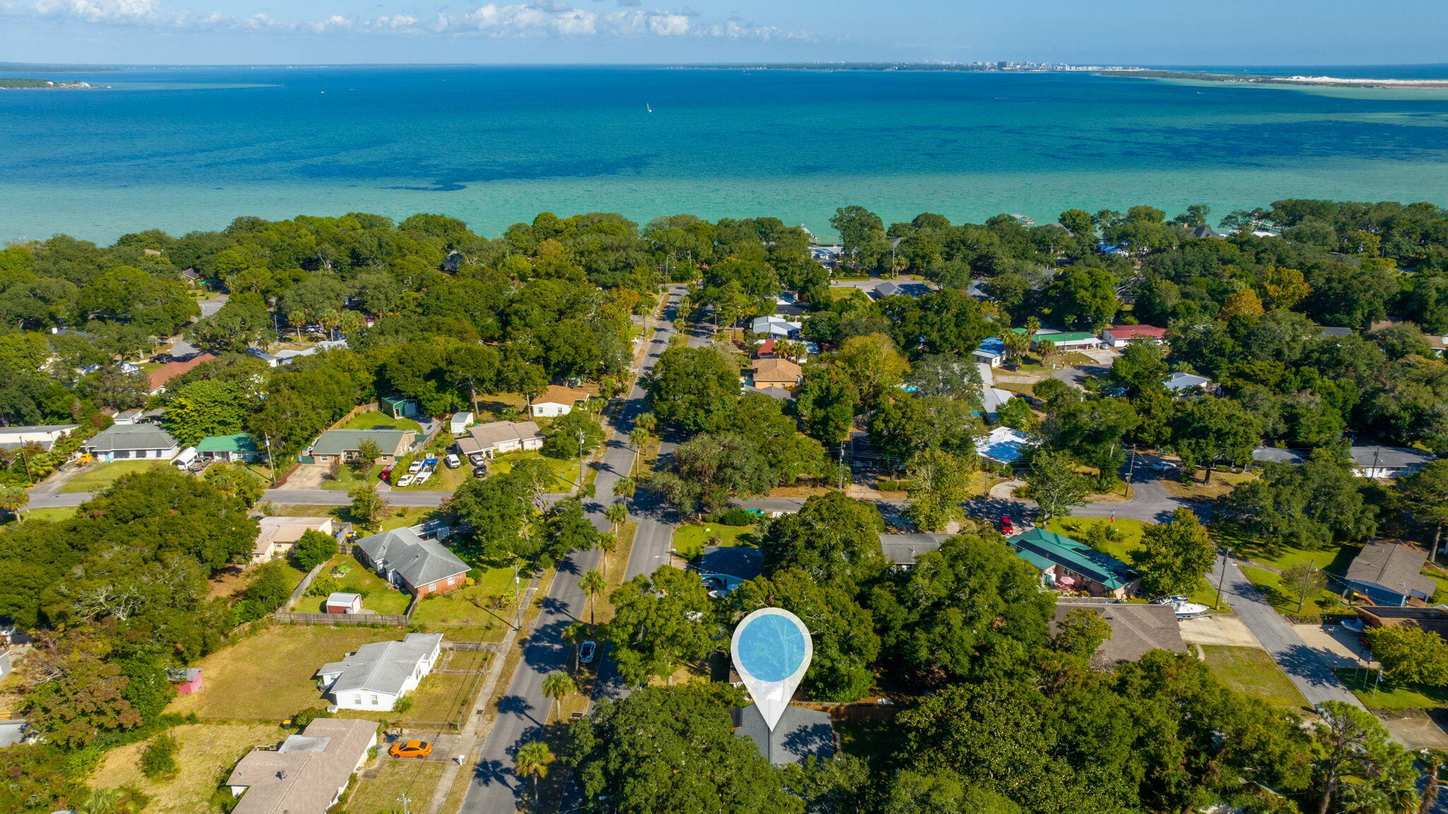 ELLIOTTS POINT - Residential