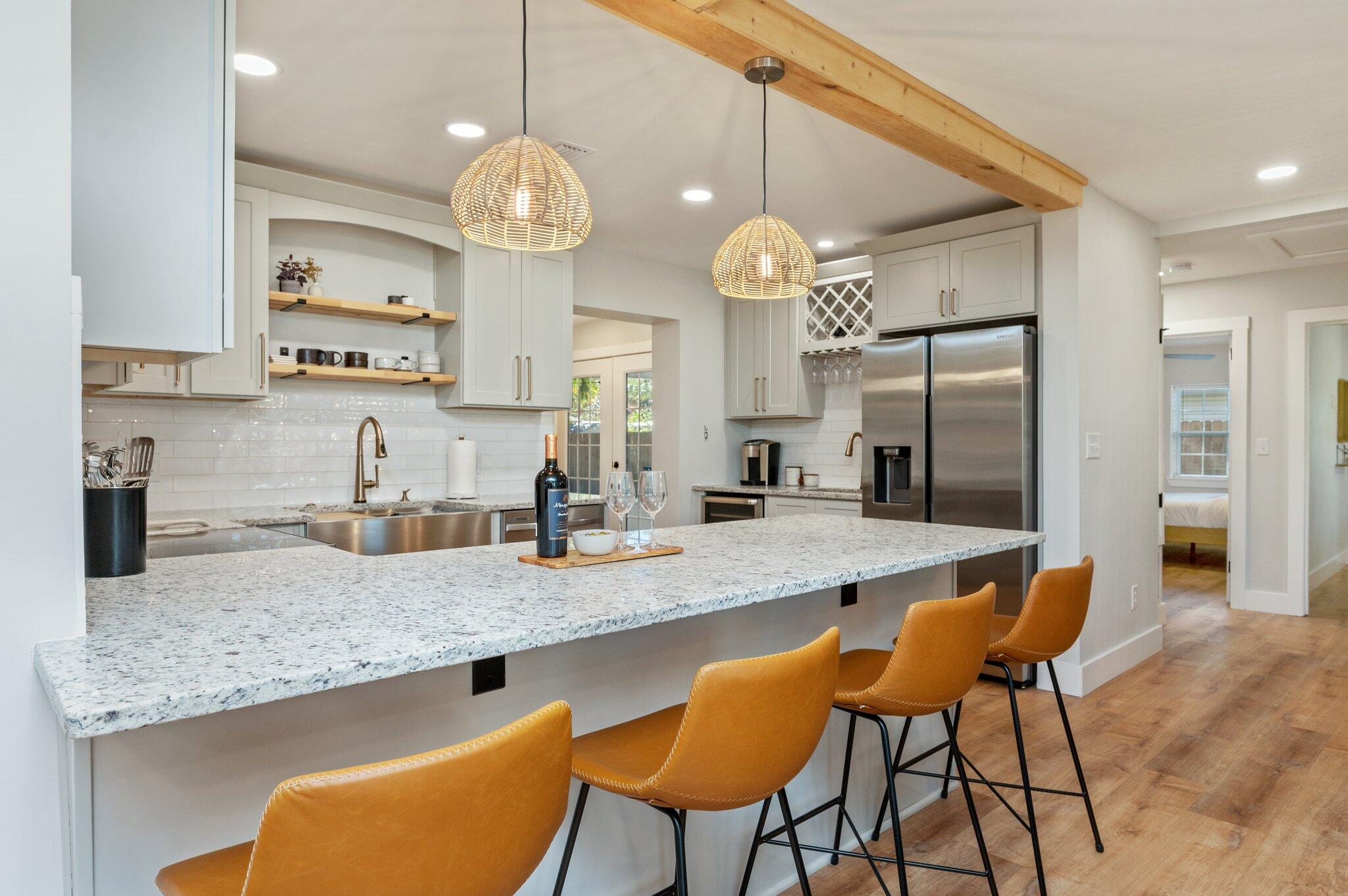 ELLIOTTS POINT - Residential