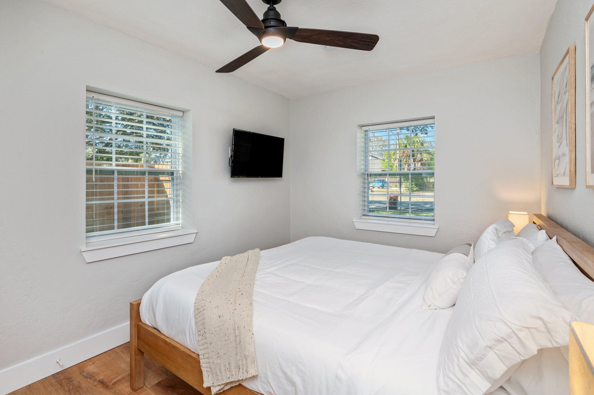 ELLIOTTS POINT - Residential