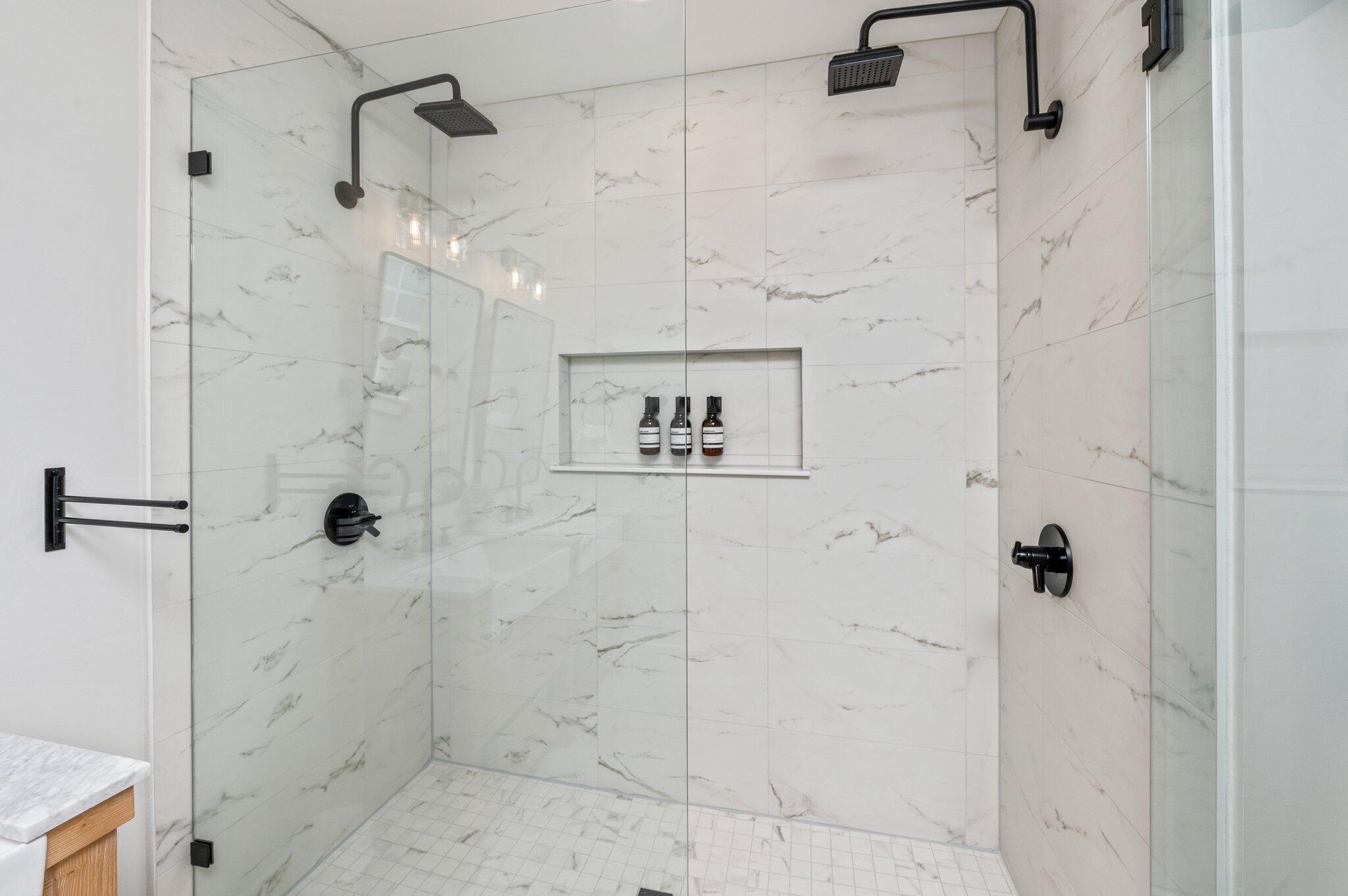 ELLIOTTS POINT - Residential